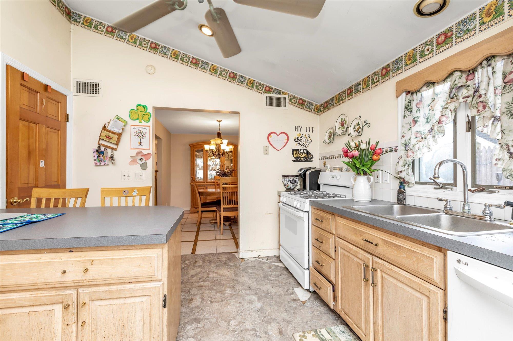 Single Family 13th  Suffolk County, NY 11729, MLS-889009-6