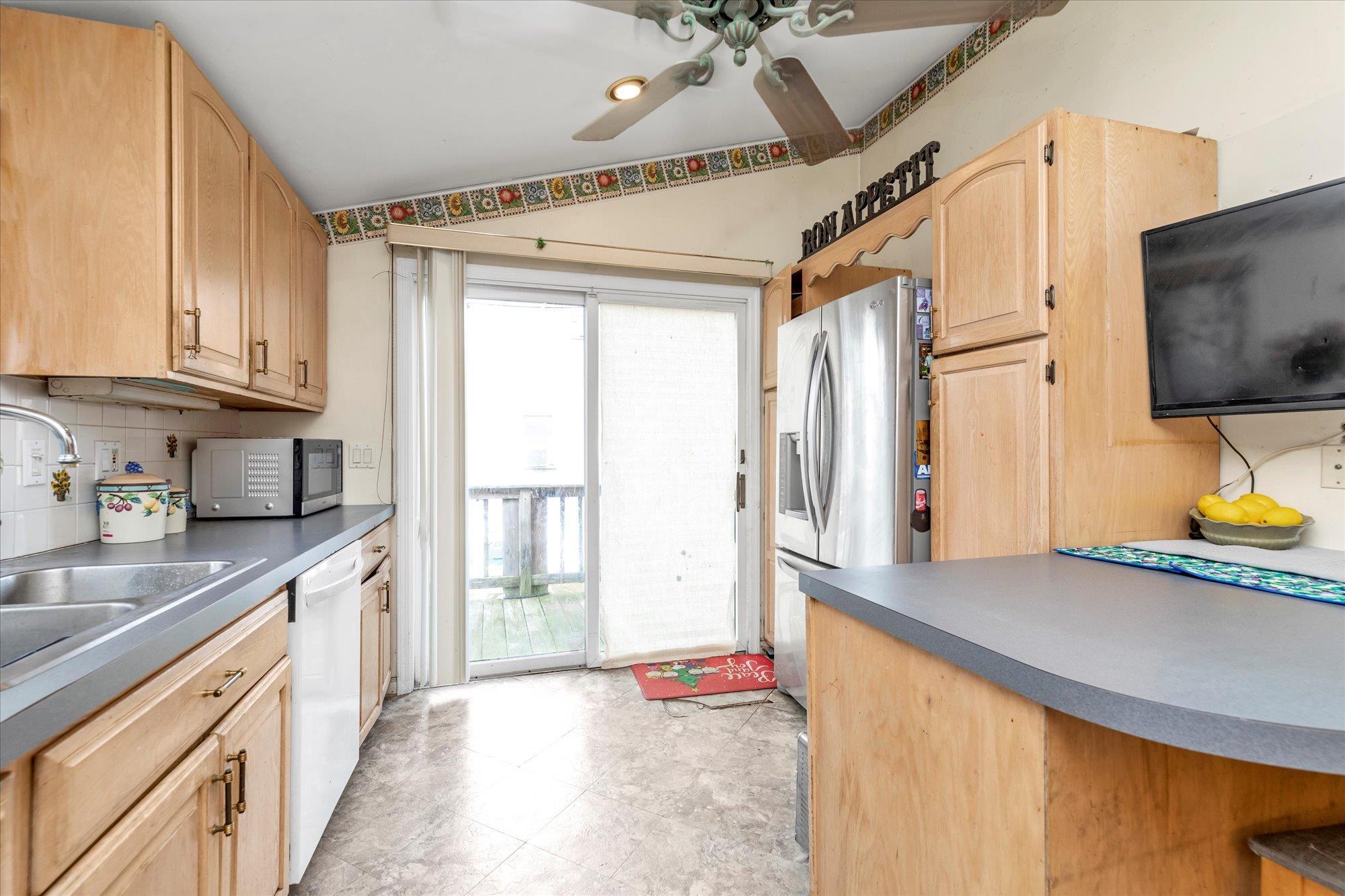 Single Family 13th  Suffolk County, NY 11729, MLS-889009-8
