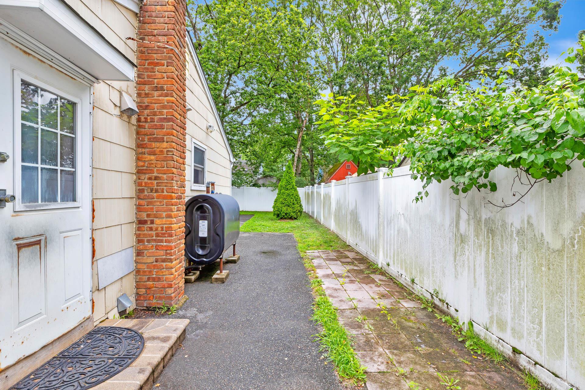 Single Family Smithtown Polk  Suffolk County, NY 11720, MLS-889023-22