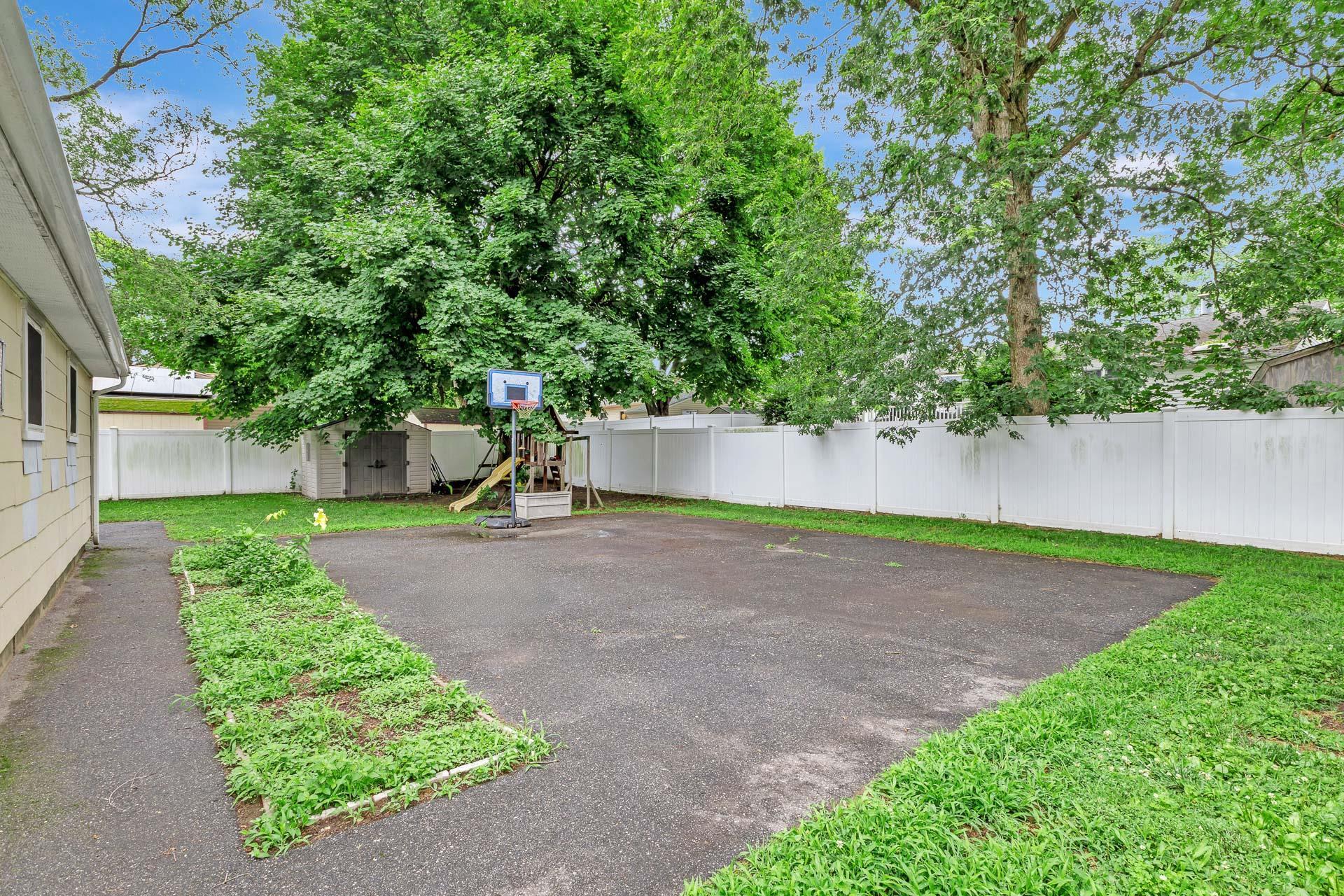Single Family Smithtown Polk  Suffolk County, NY 11720, MLS-889023-23