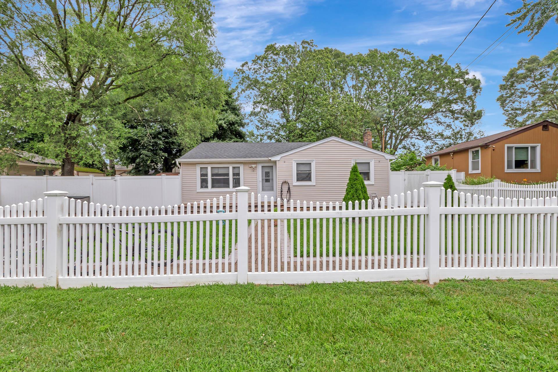 Single Family Smithtown Polk  Suffolk County, NY 11720, MLS-889023-4