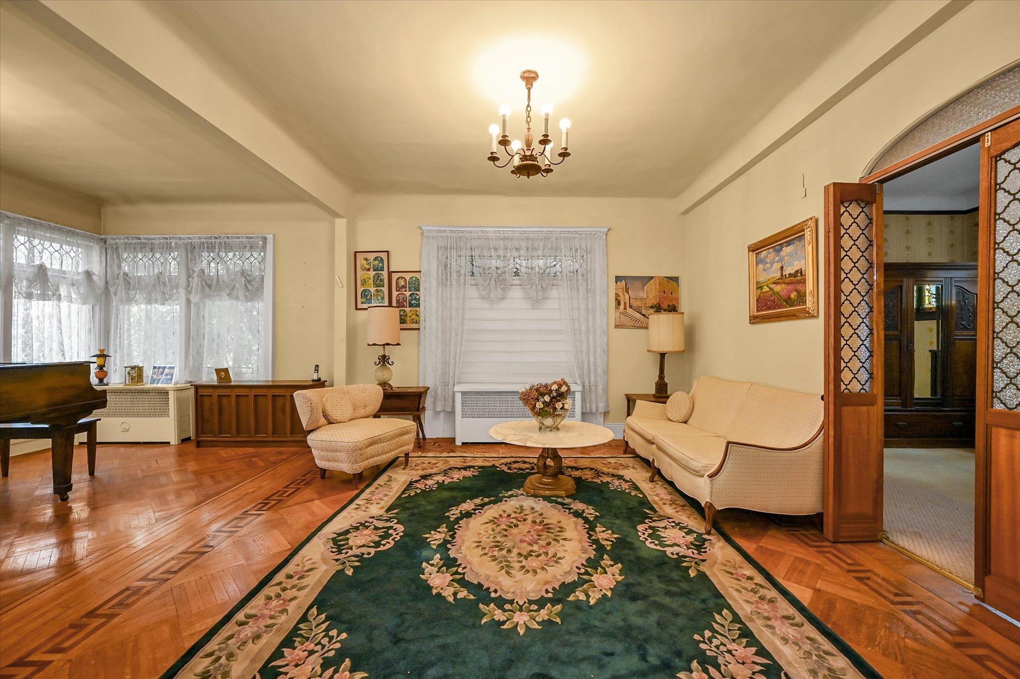 Single Family Abingdon  Queens, NY 11415, MLS-889025-4