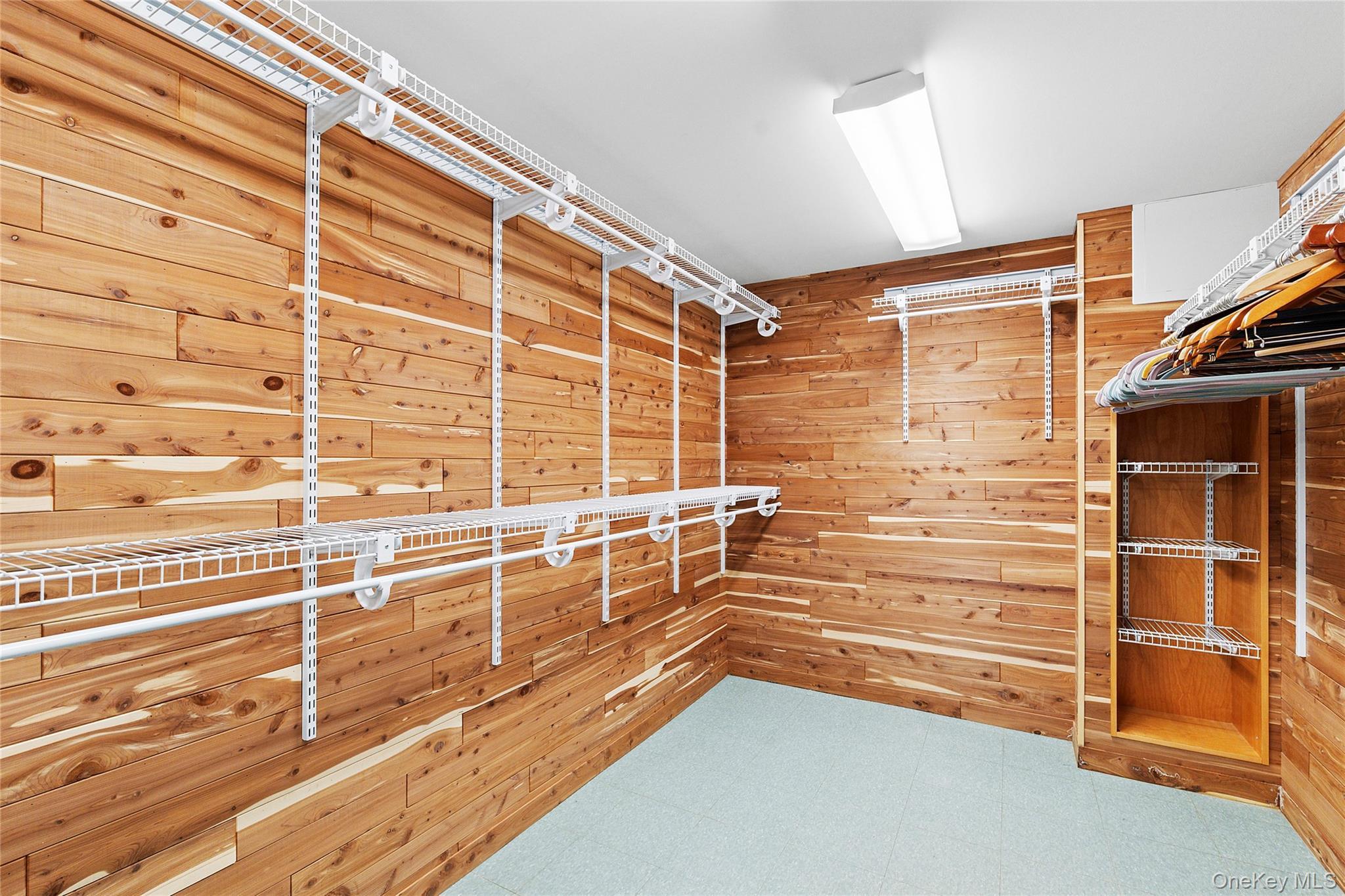 Single Family Harbor Down Suffolk County, NY 11764, MLS-889037-37