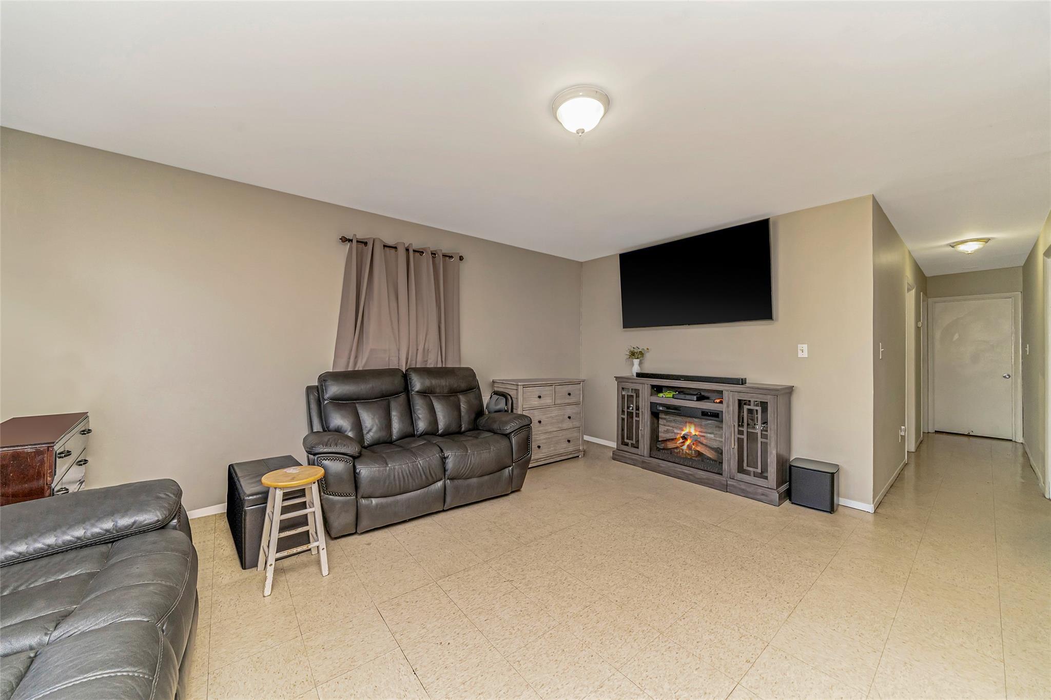 Single Family Park  Nassau County, NY 11590, MLS-889043-12