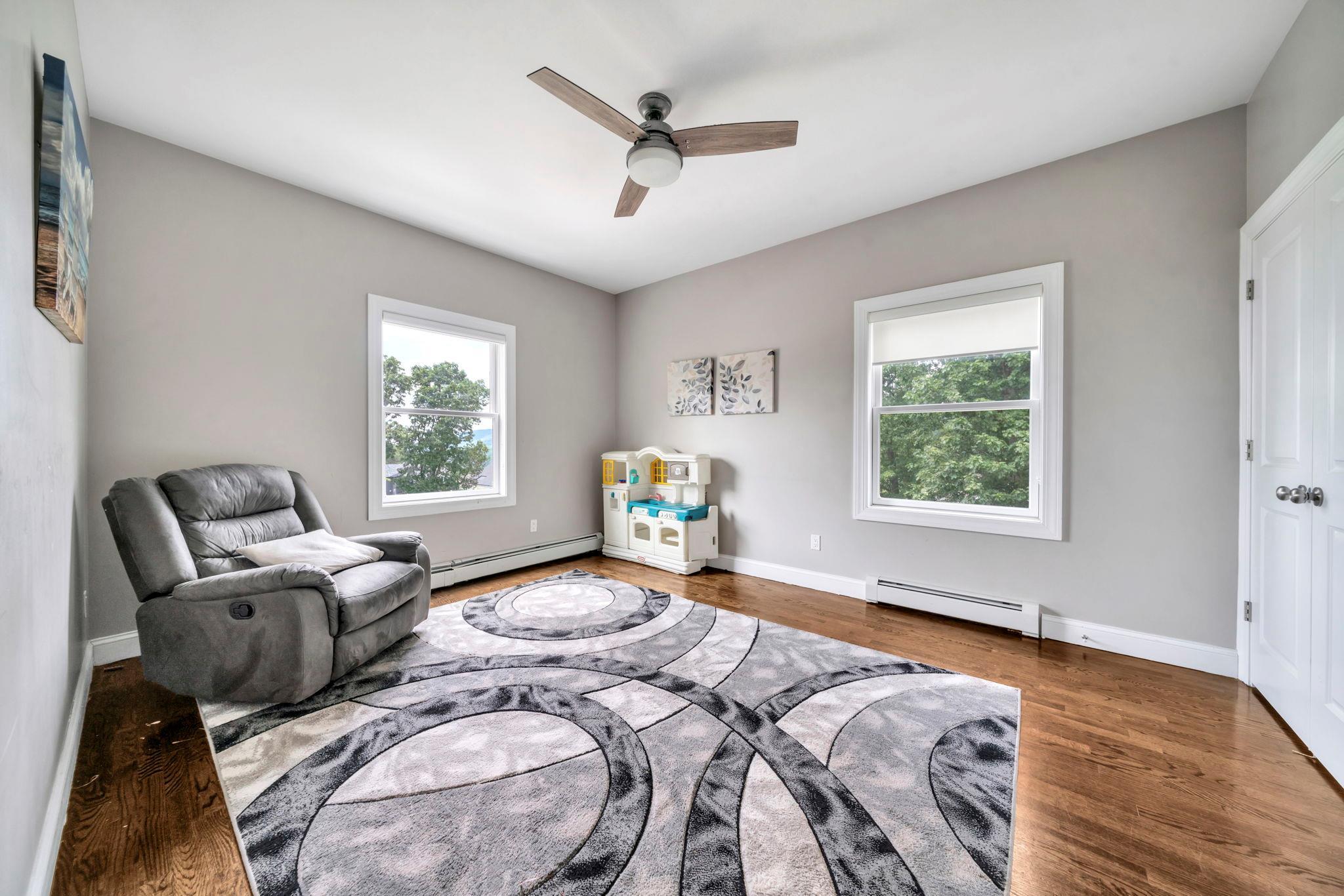 Single Family Cornell Peak Rockland County, NY 10970, MLS-889055-16