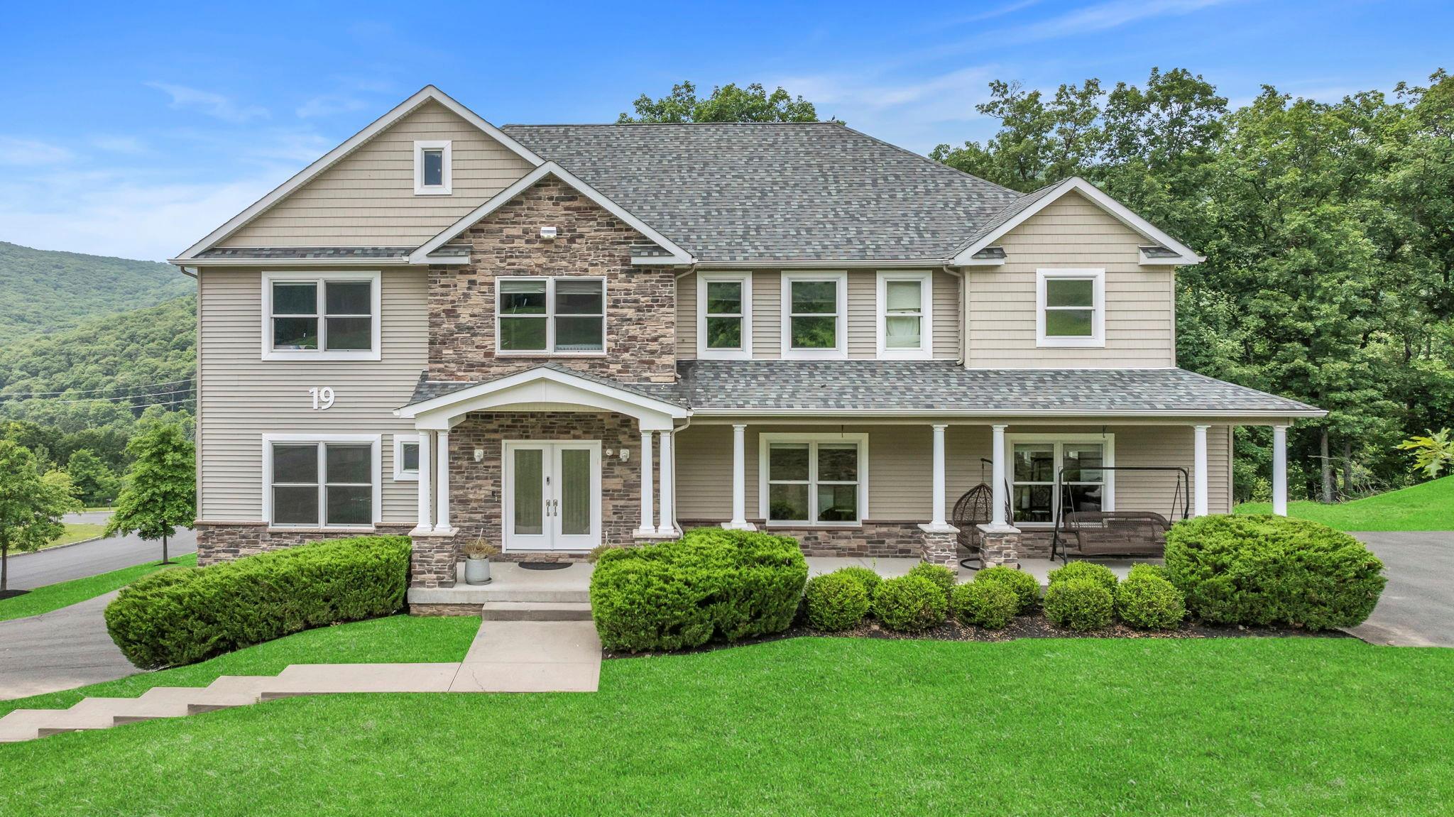 Single Family Cornell Peak Rockland County, NY 10970, MLS-889055-2