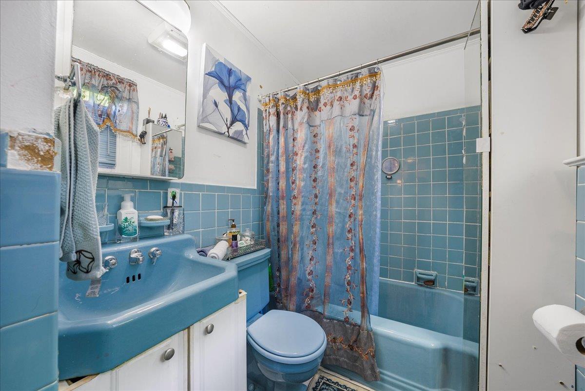 Single Family Hall  Westchester County, NY 10604, MLS-889092-15