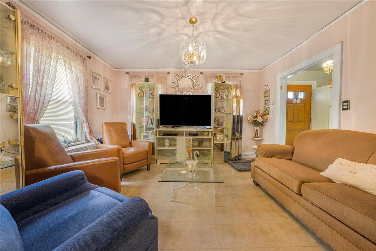 Single Family Hall  Westchester County, NY 10604, MLS-889092-2