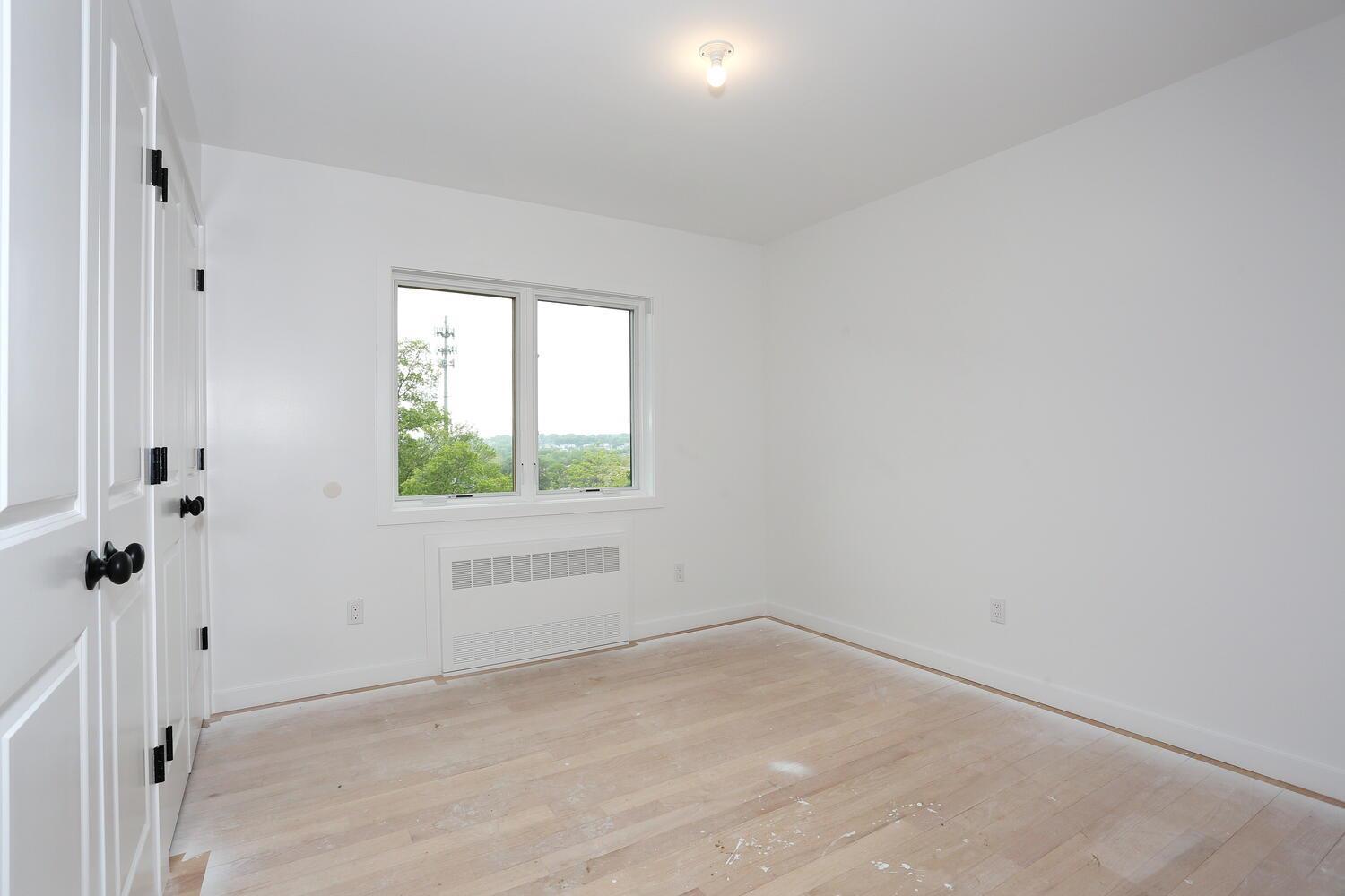 Condo Ewing  Rockland County, NY 10977, MLS-889101-24