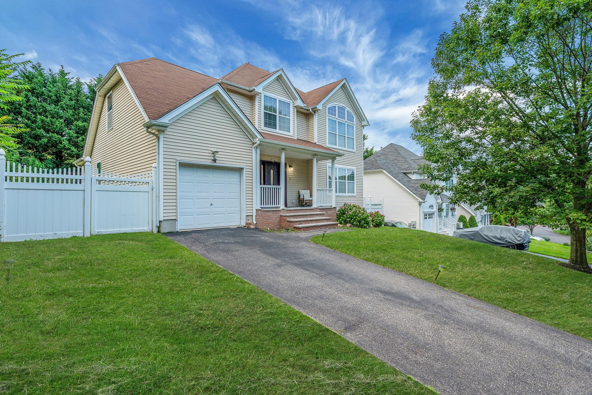 Single Family Gladysz  Suffolk County, NY 11777, MLS-889108-2