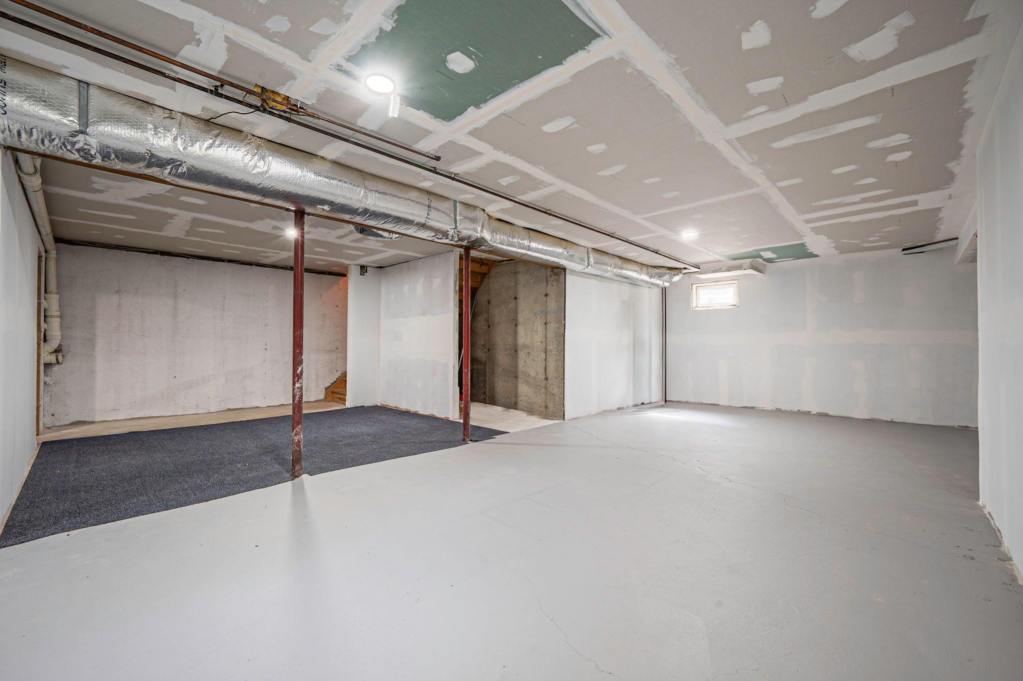 Single Family Gladysz  Suffolk County, NY 11777, MLS-889108-27