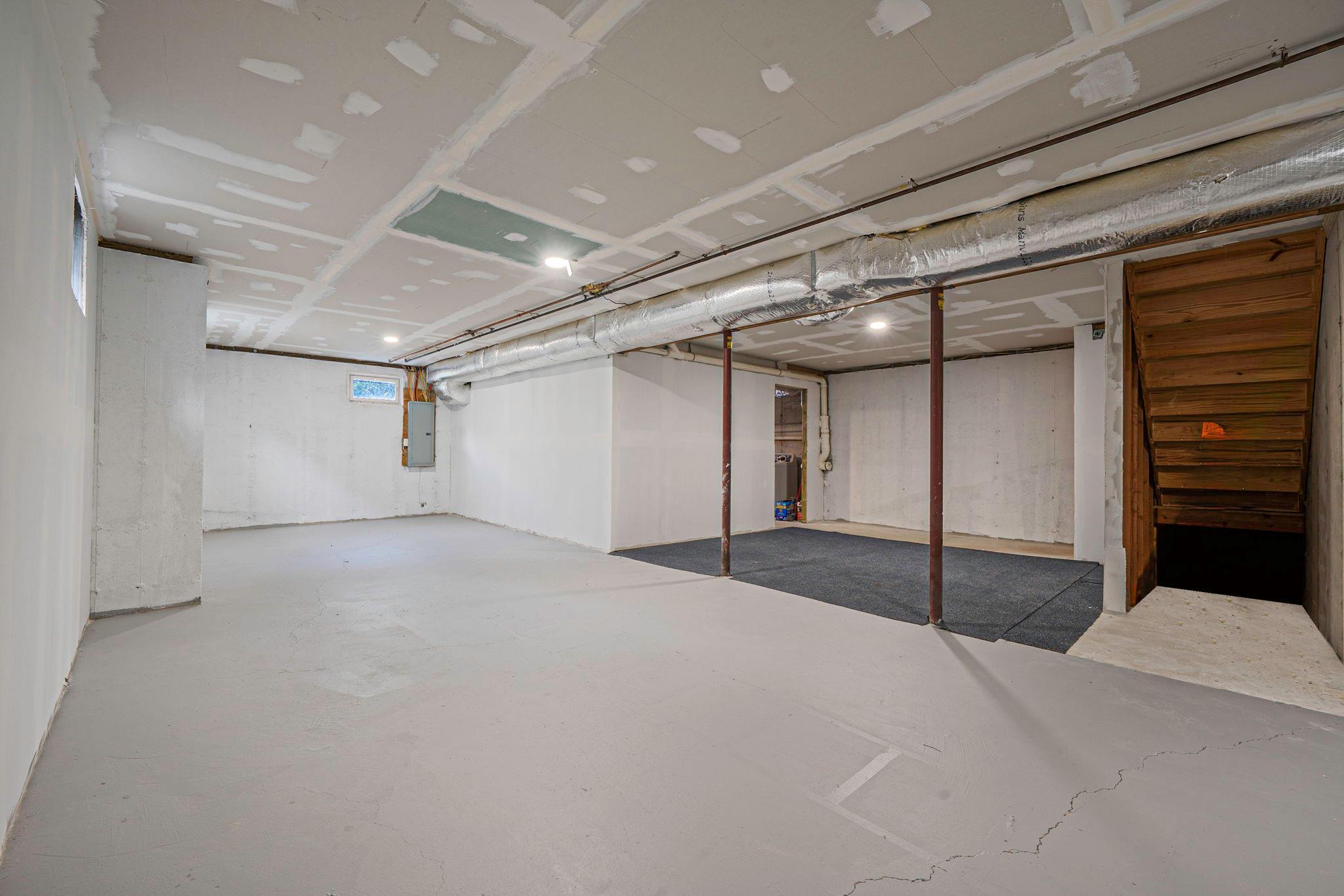 Single Family Gladysz  Suffolk County, NY 11777, MLS-889108-28