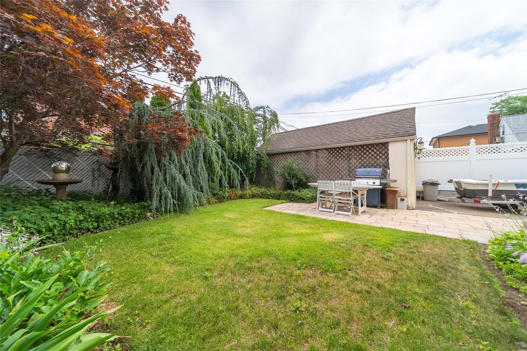 Single Family 5th  Queens, NY 11357, MLS-889116-23