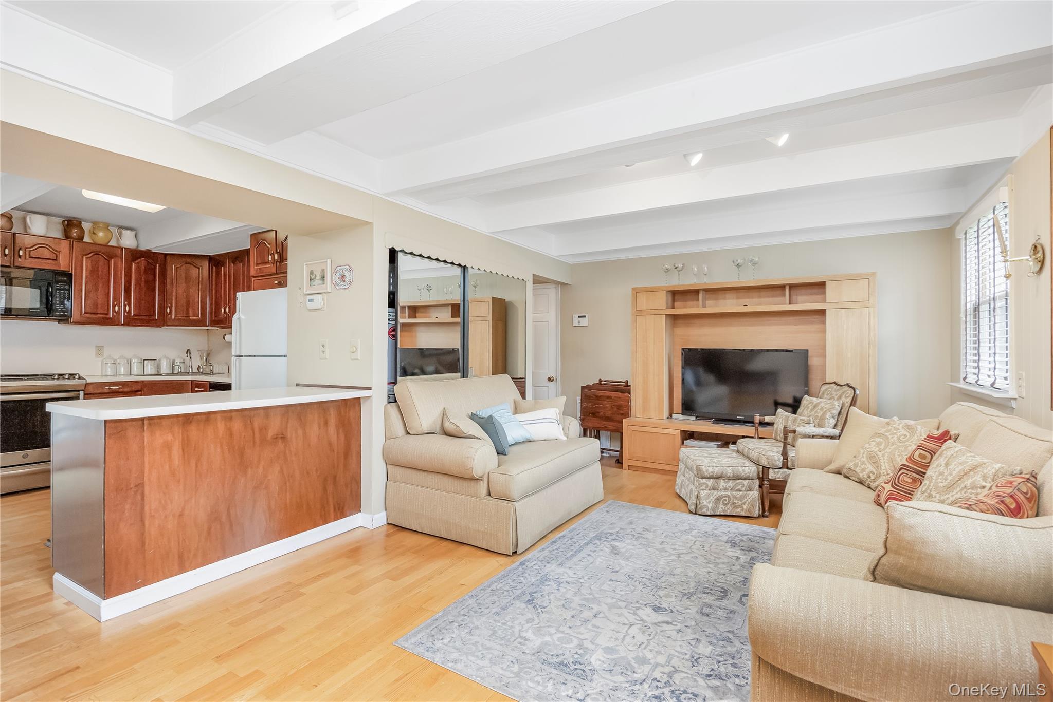 Single Family Branch  Suffolk County, NY 11733, MLS-889128-8