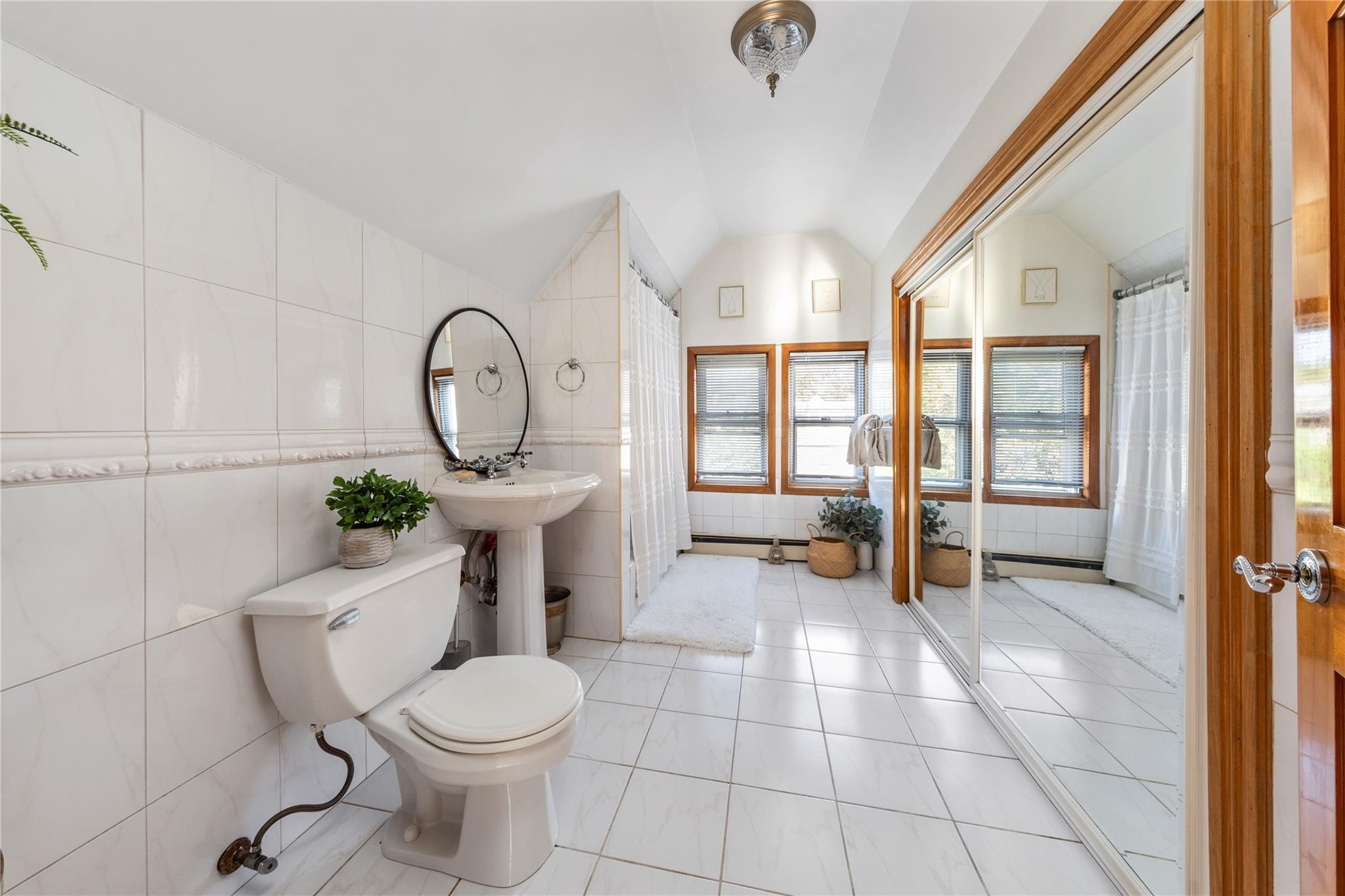 Single Family 84th  Queens, NY 11372, MLS-889130-25