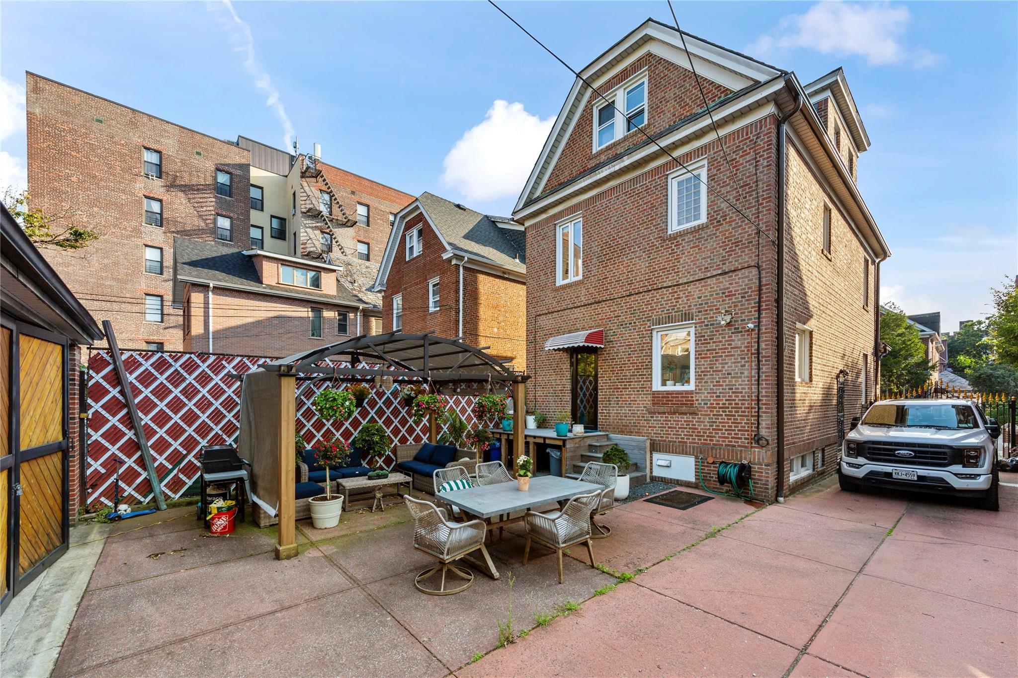 Single Family 84th  Queens, NY 11372, MLS-889130-3