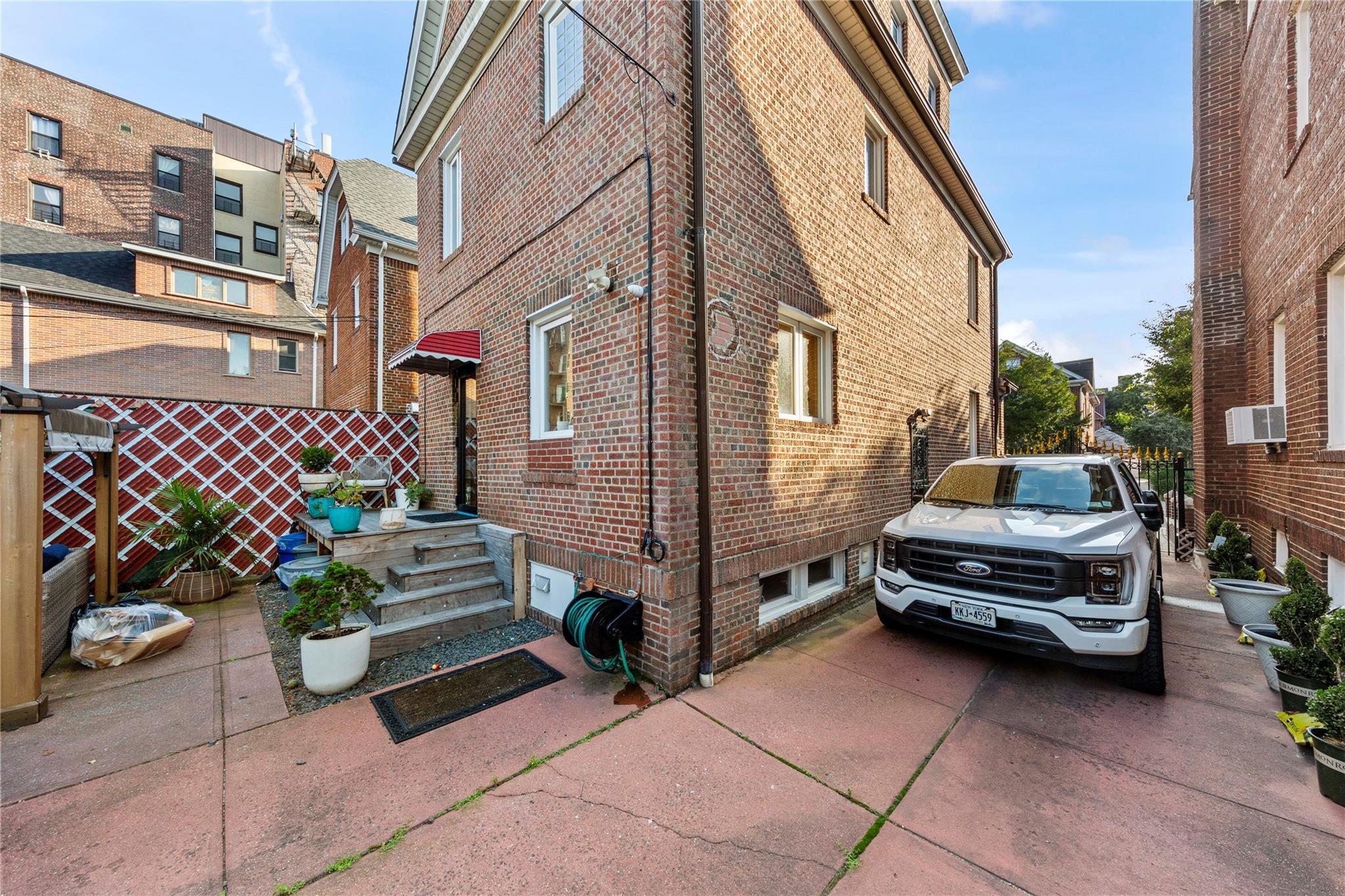 Single Family 84th  Queens, NY 11372, MLS-889130-31