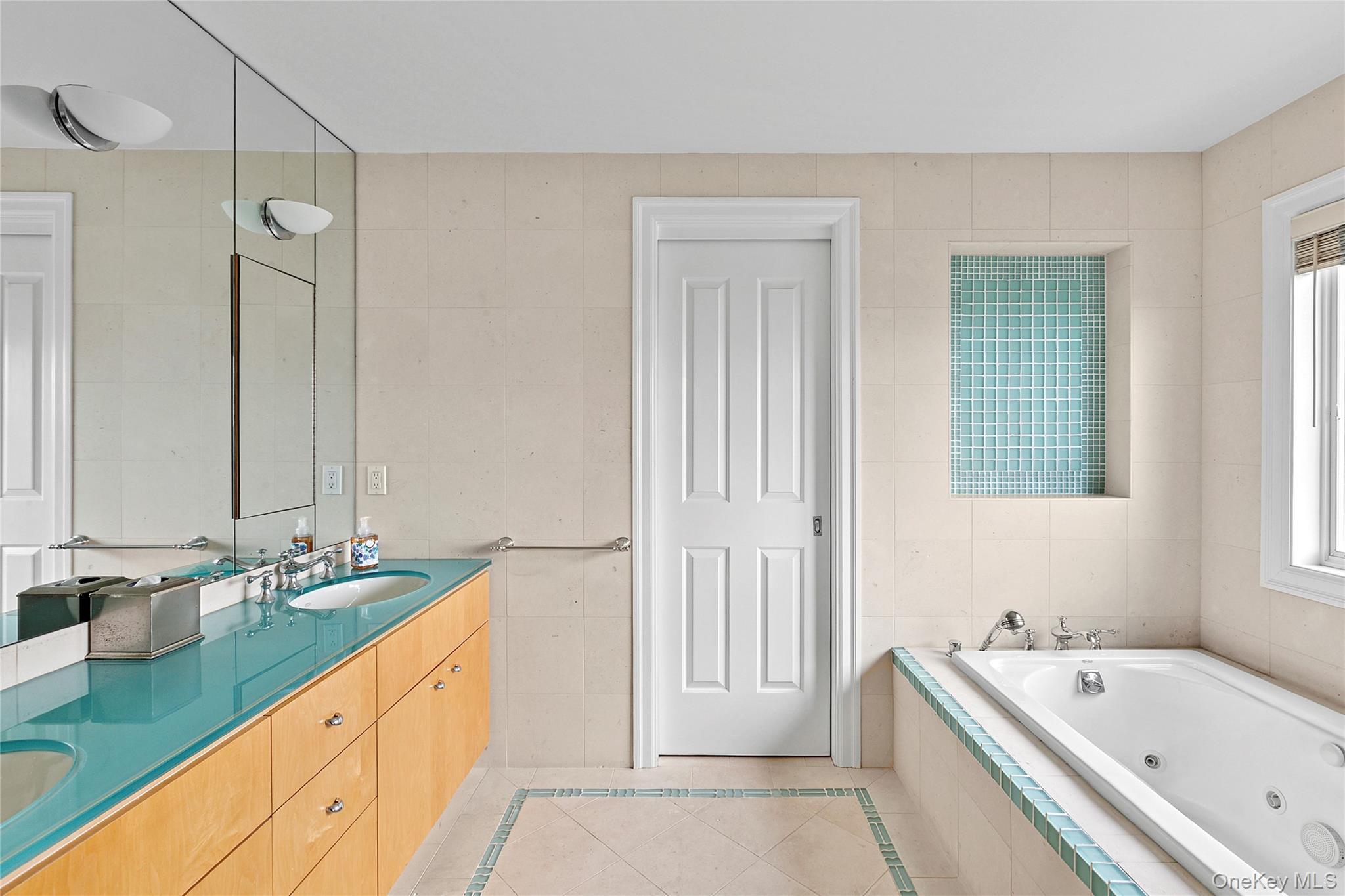 Single Family Dune Suffolk County, NY 11978, MLS-889152-14