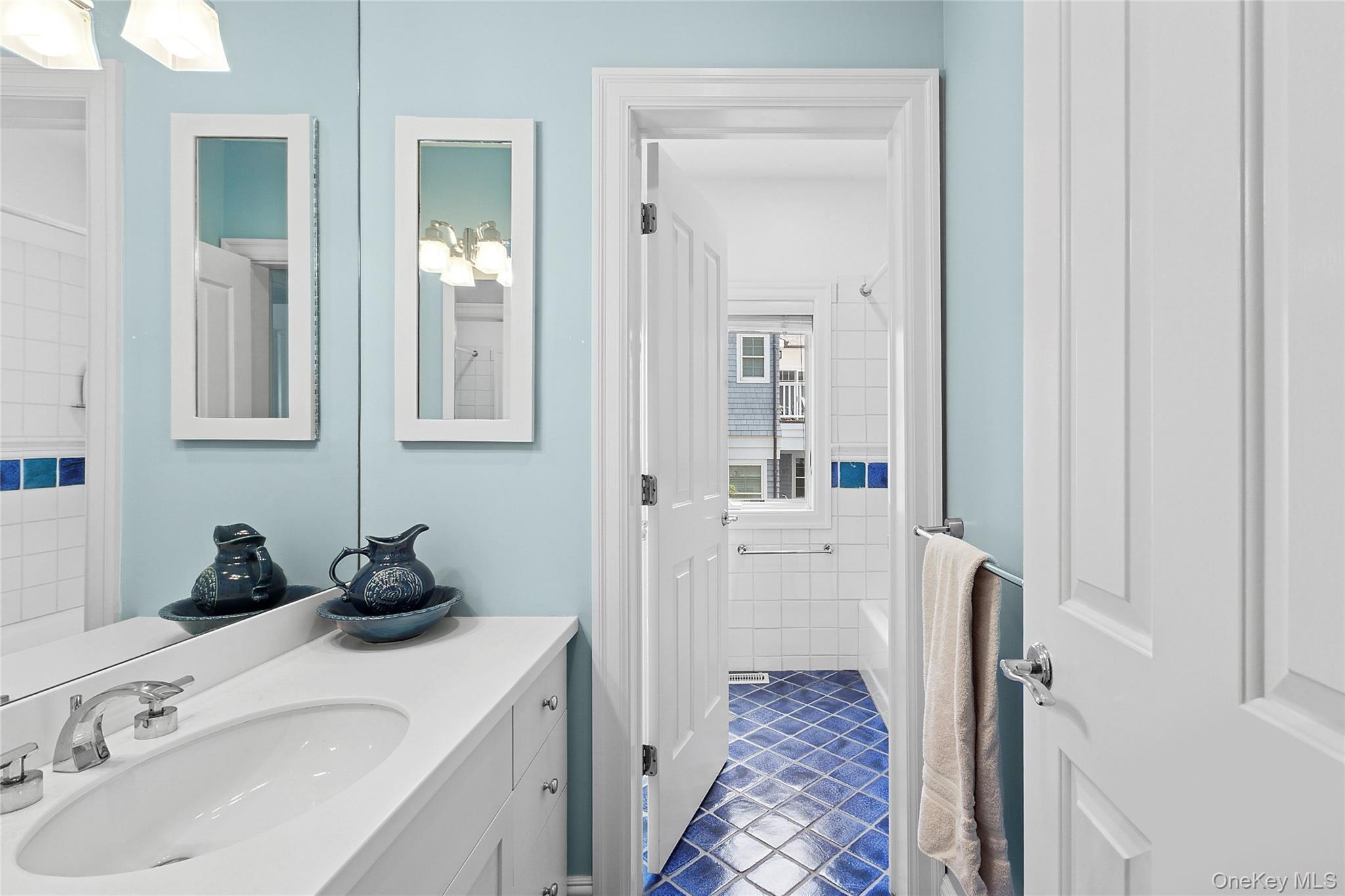 Single Family Dune Suffolk County, NY 11978, MLS-889152-20