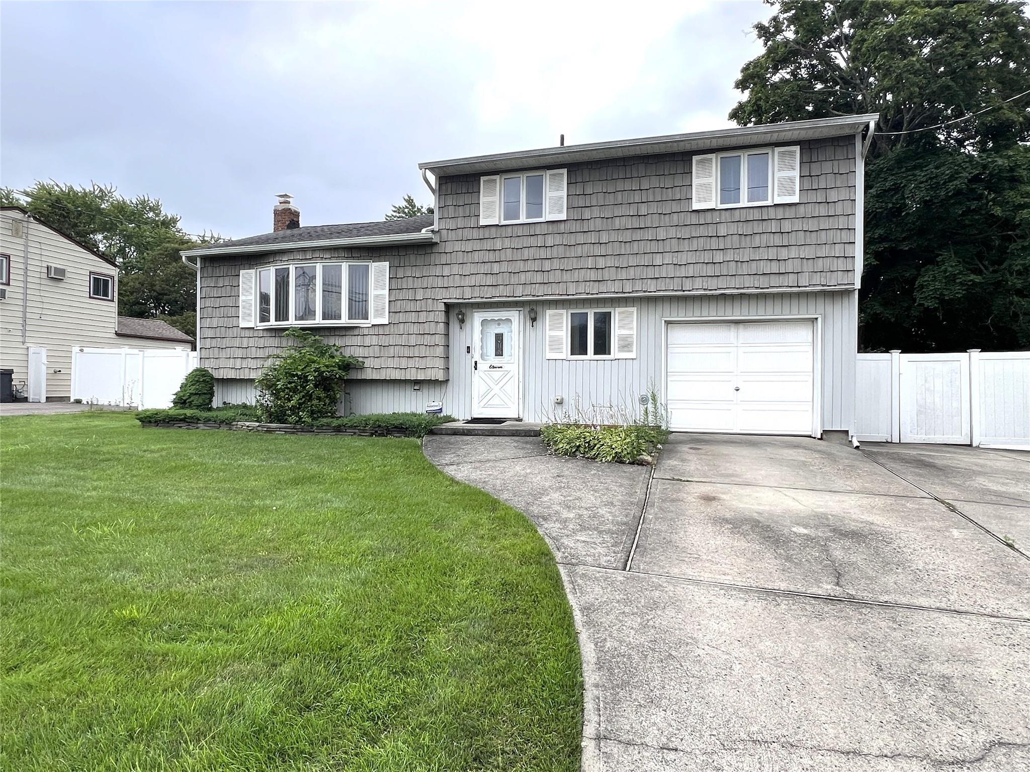 Single Family Starfire  Suffolk County, NY 11720, MLS-889165-20