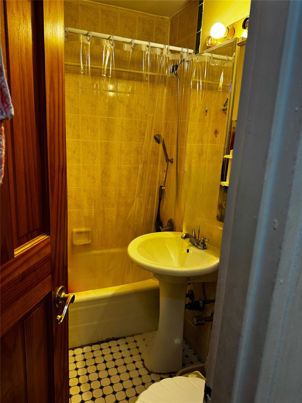 Coop 175th  Queens, NY 11432, MLS-889180-3