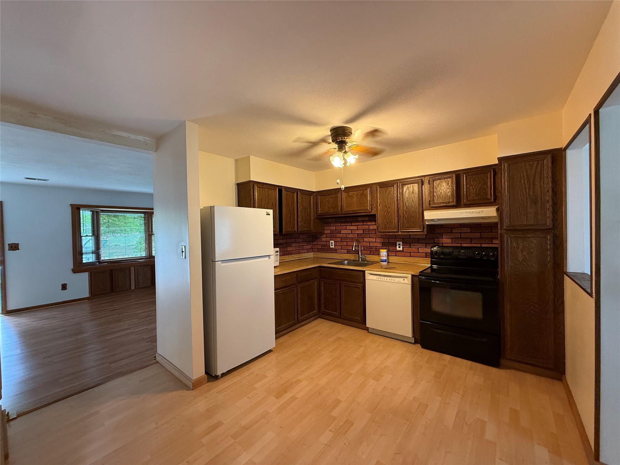 Single Family Greenbelt  Suffolk County, NY 11741, MLS-889187-8