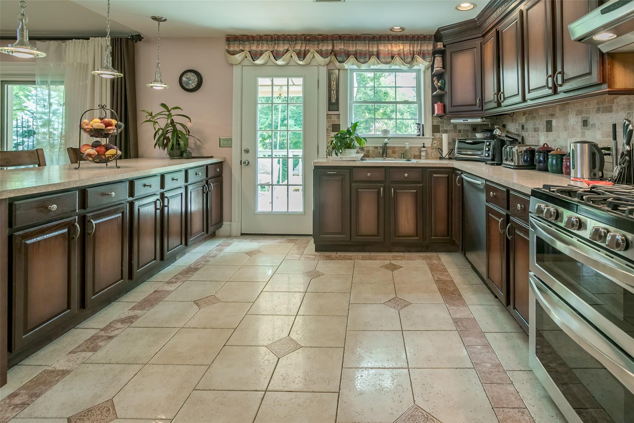 Single Family Mountain Lodge  Orange County, NY 10950, MLS-889191-12