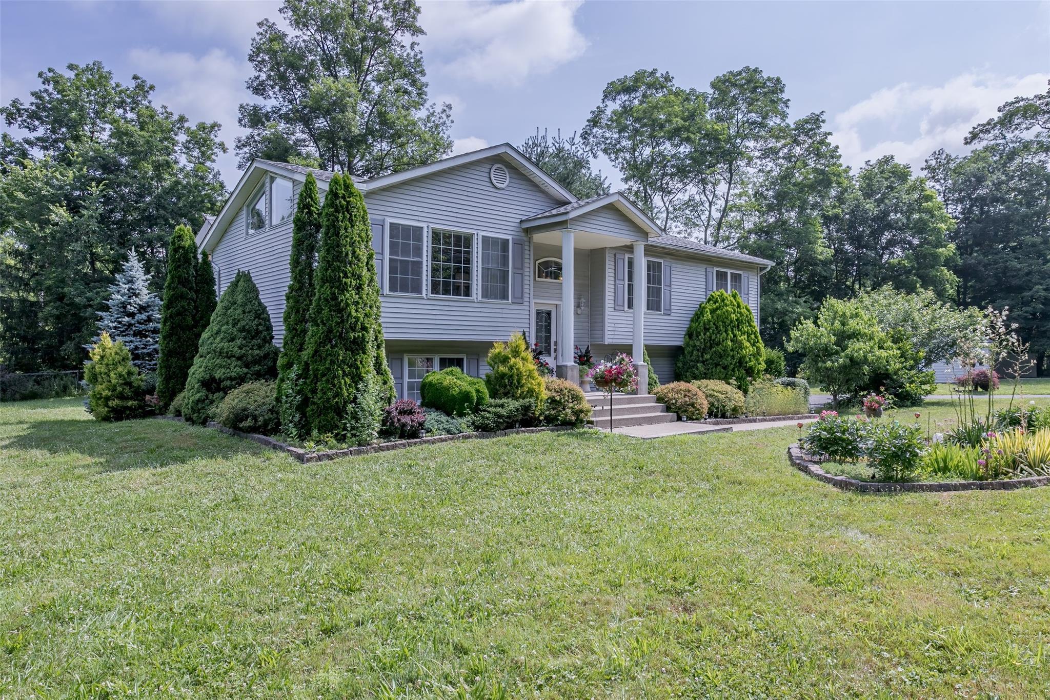 Single Family Mountain Lodge  Orange County, NY 10950, MLS-889191-2