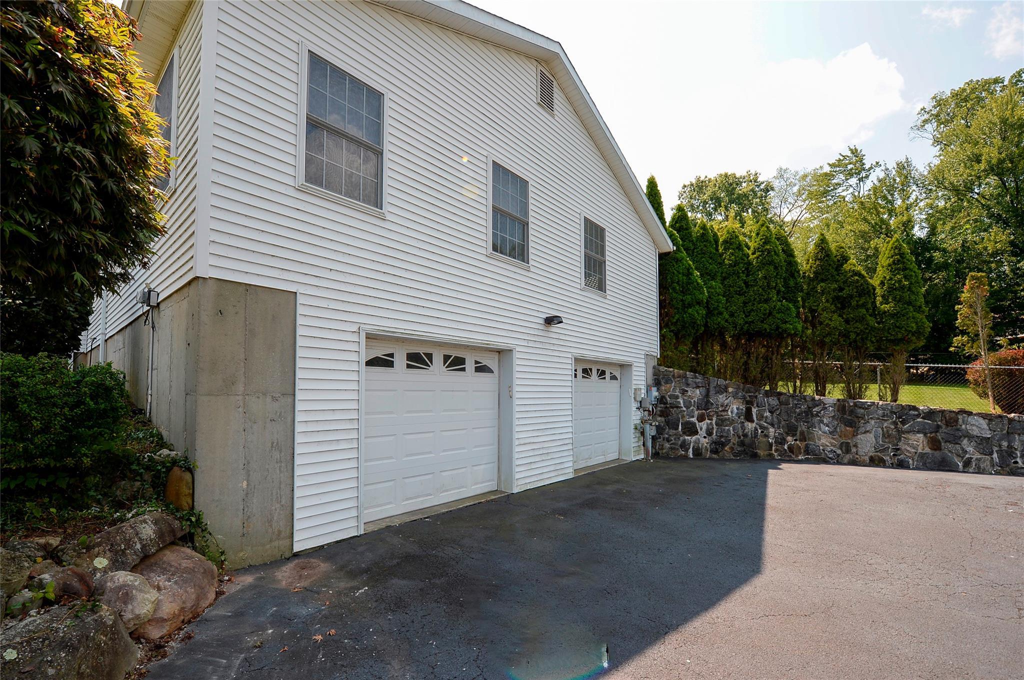 Single Family Red Schoolhouse  Rockland County, NY 10977, MLS-889209-8