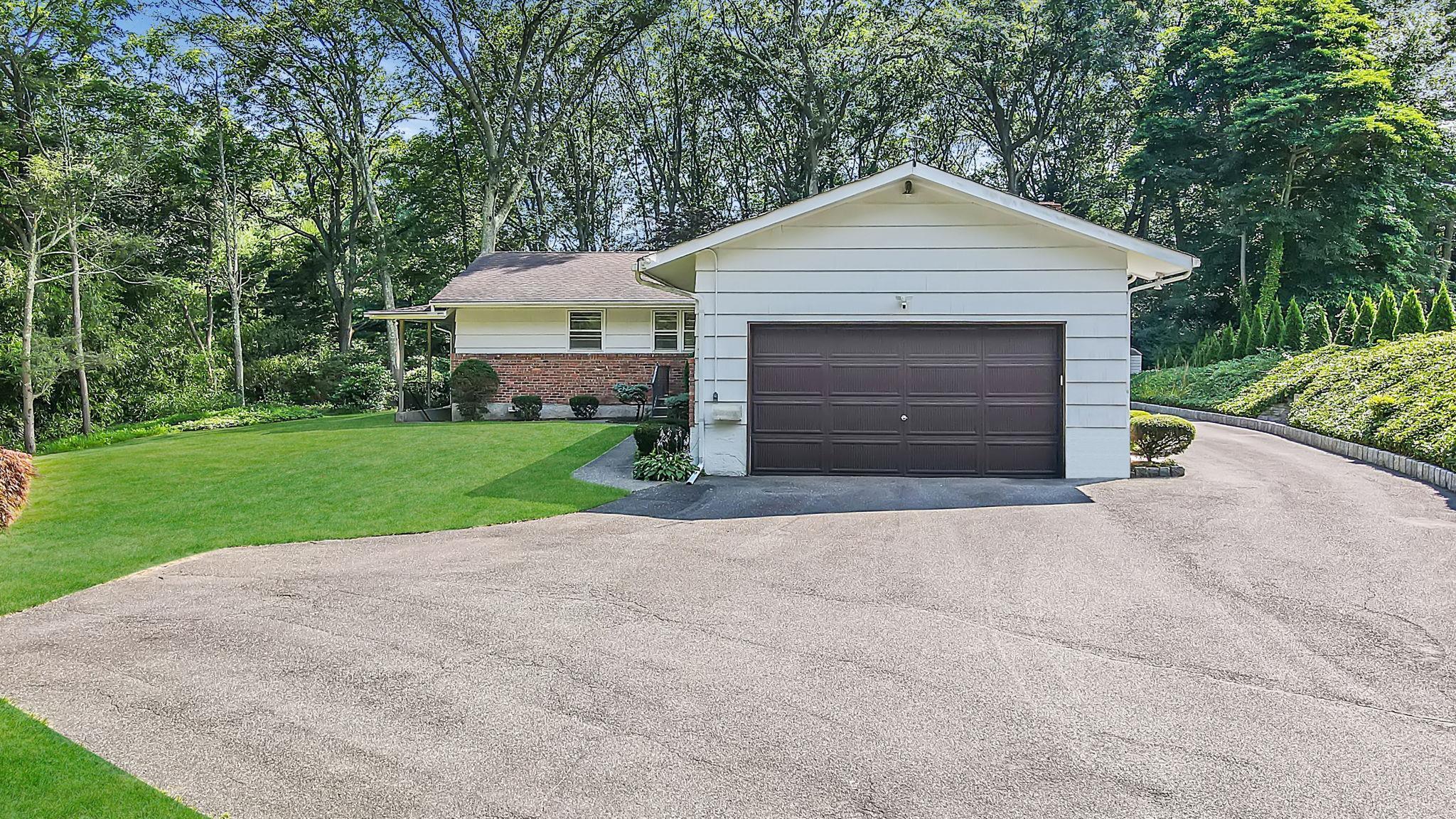 Single Family Deer Park  Suffolk County, NY 11746, MLS-889235-17