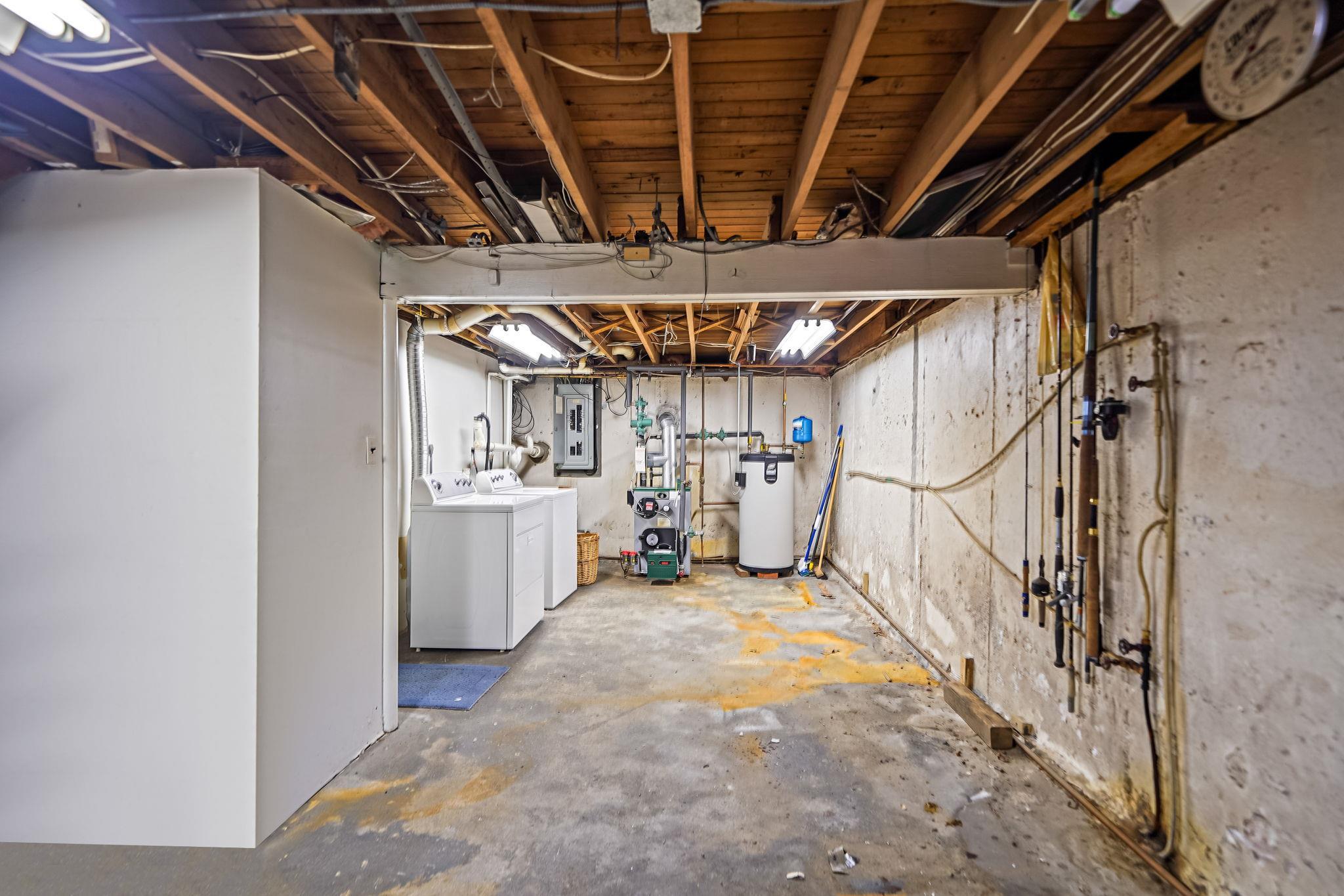 Single Family Deer Park  Suffolk County, NY 11746, MLS-889235-40