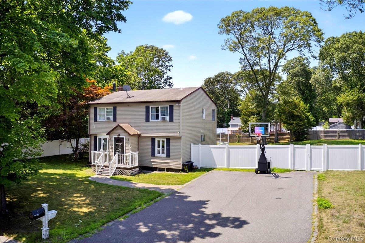 Single Family Myrtle  Suffolk County, NY 11727, MLS-889263-4