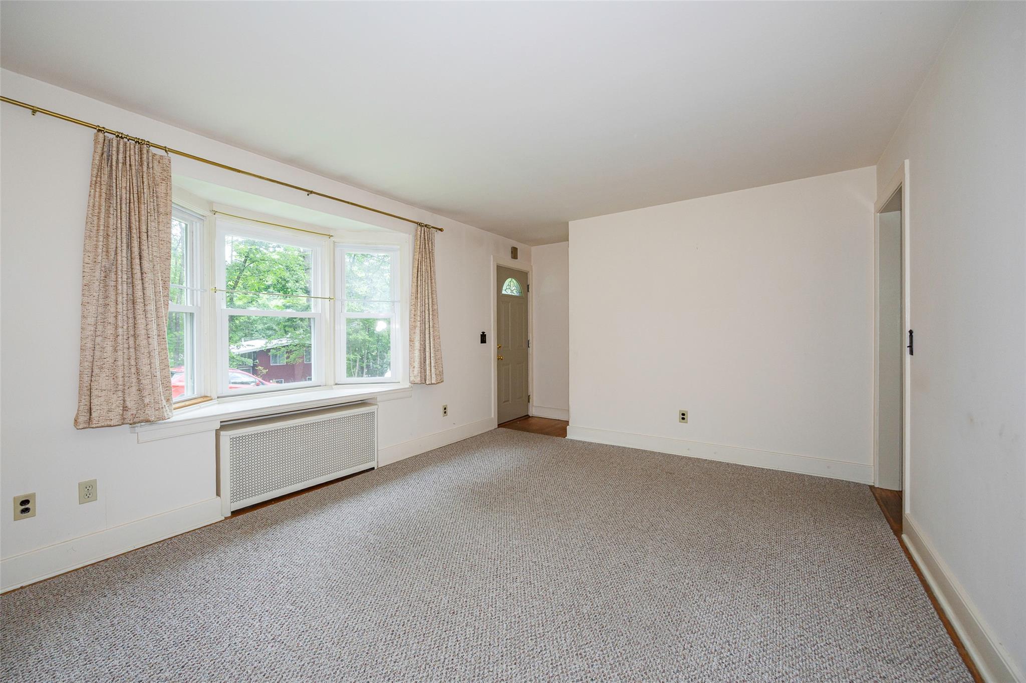 Single Family Oakwood  Ulster County, NY 12561, MLS-889264-5