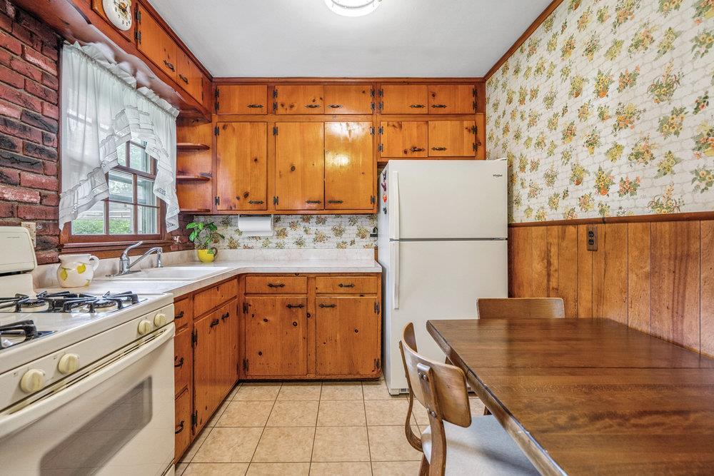Single Family Rustic  Suffolk County, NY 11720, MLS-889269-11