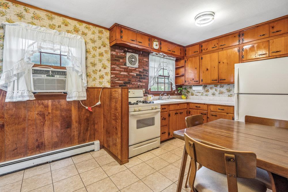 Single Family Rustic  Suffolk County, NY 11720, MLS-889269-12