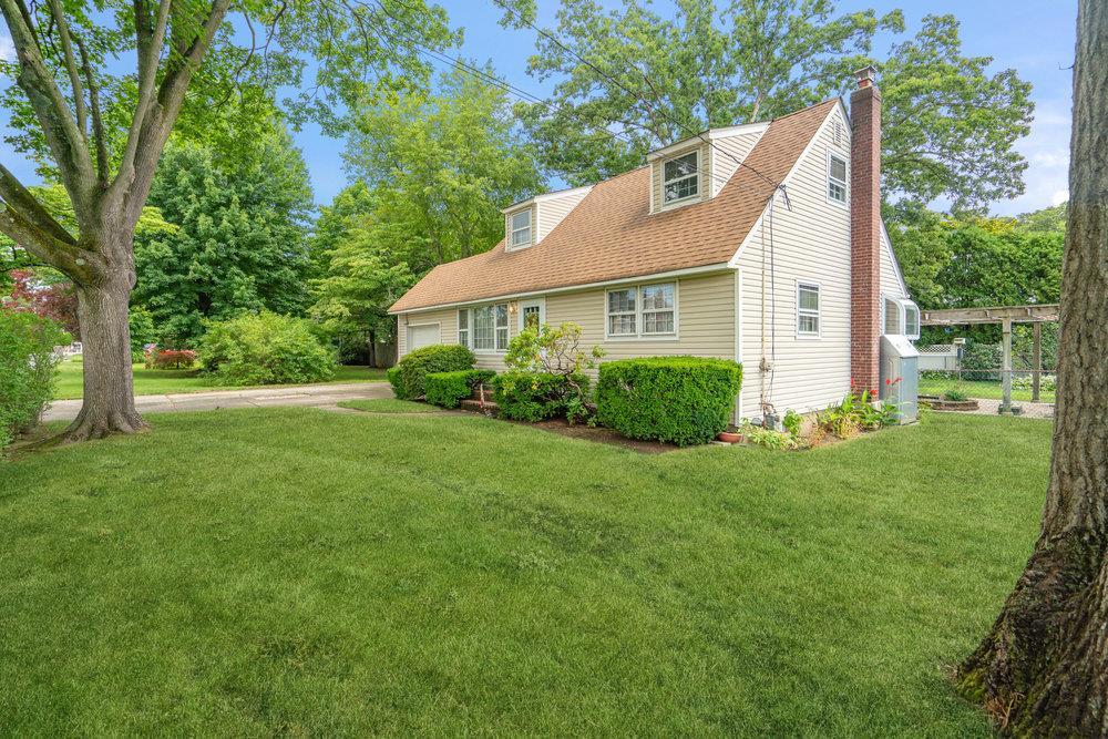 Single Family Rustic  Suffolk County, NY 11720, MLS-889269-2