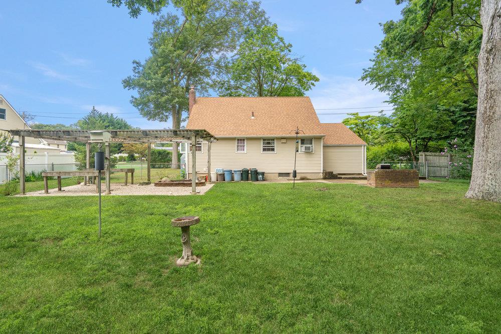 Single Family Rustic  Suffolk County, NY 11720, MLS-889269-27