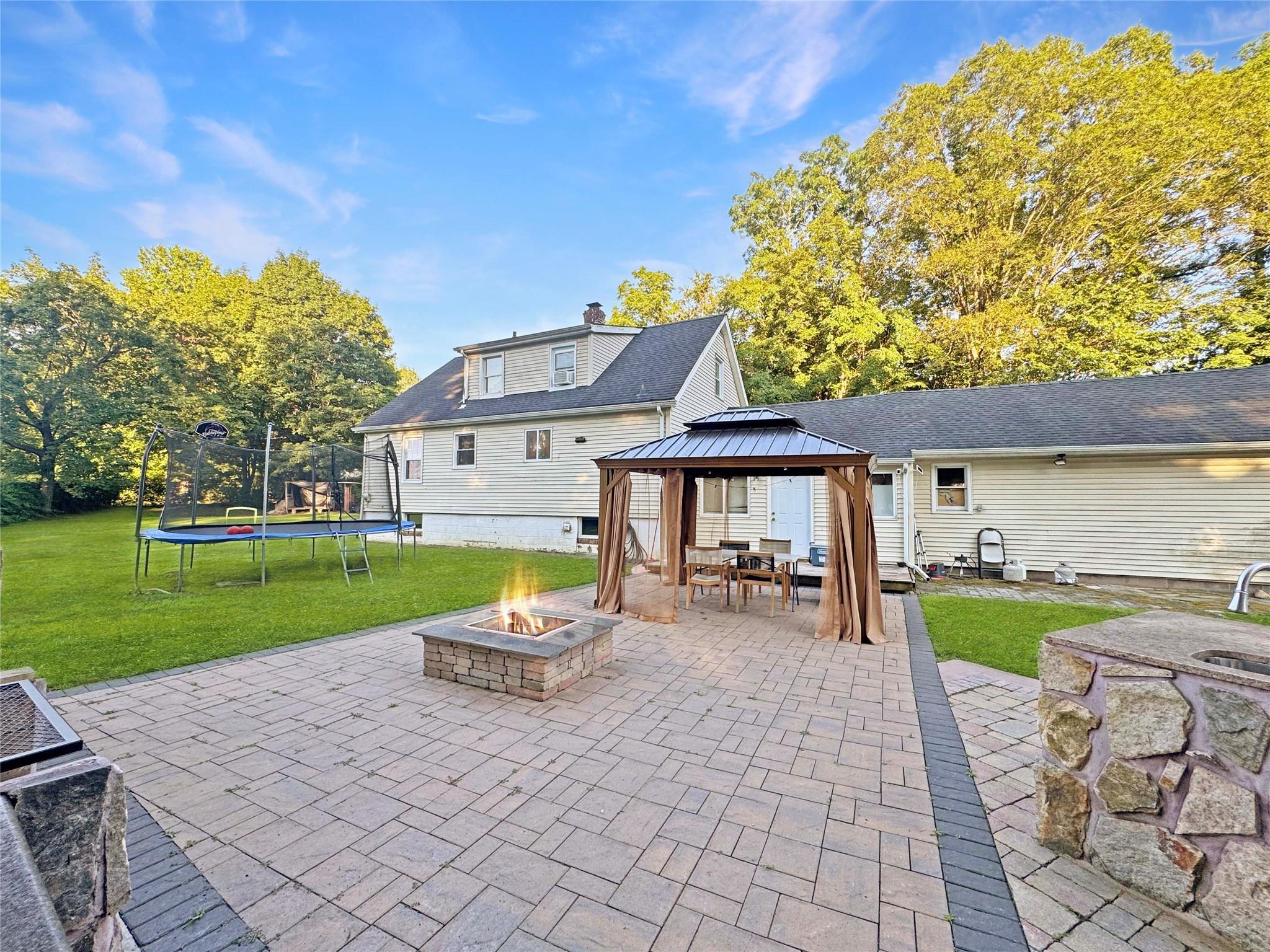 Single Family School  Westchester County, NY 10567, MLS-889305-10