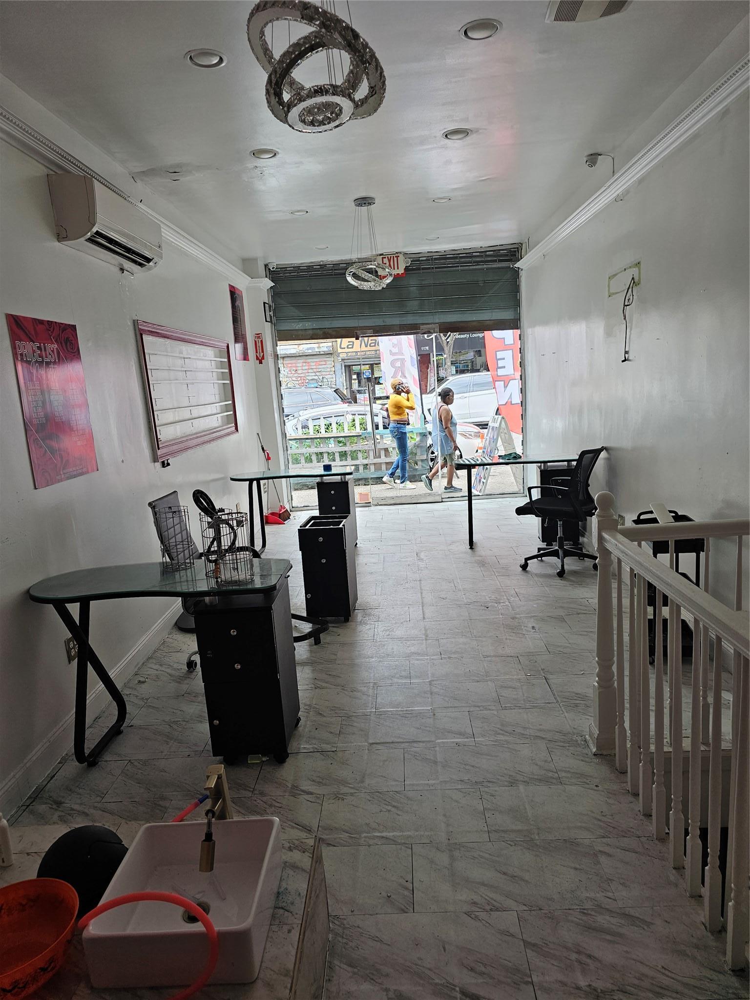 Commercial Lease East 183 Street  Bronx, NY 10453, MLS-889319-3