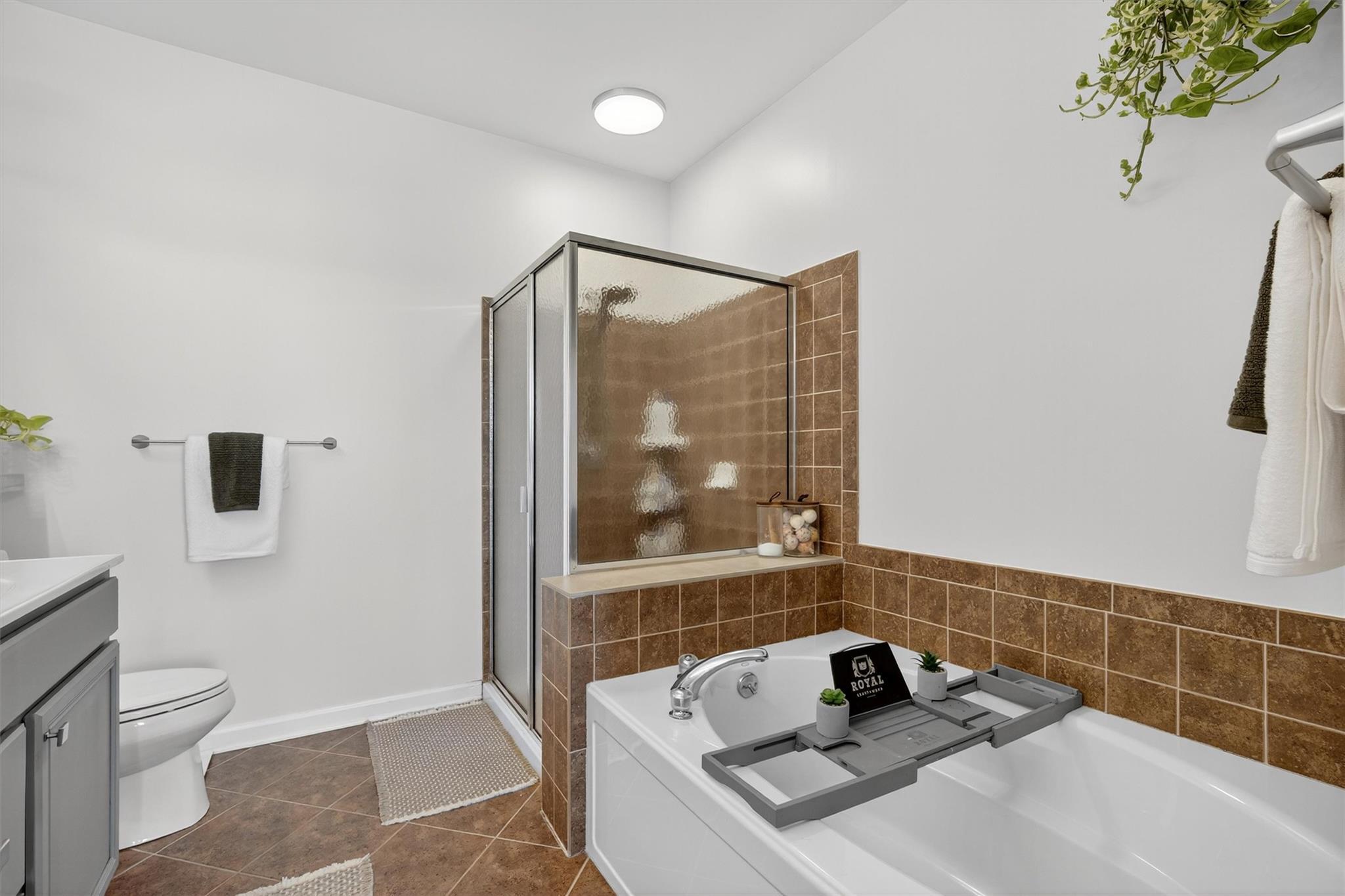 Condo Saratoga  Dutchess County, NY 12524, MLS-889333-19