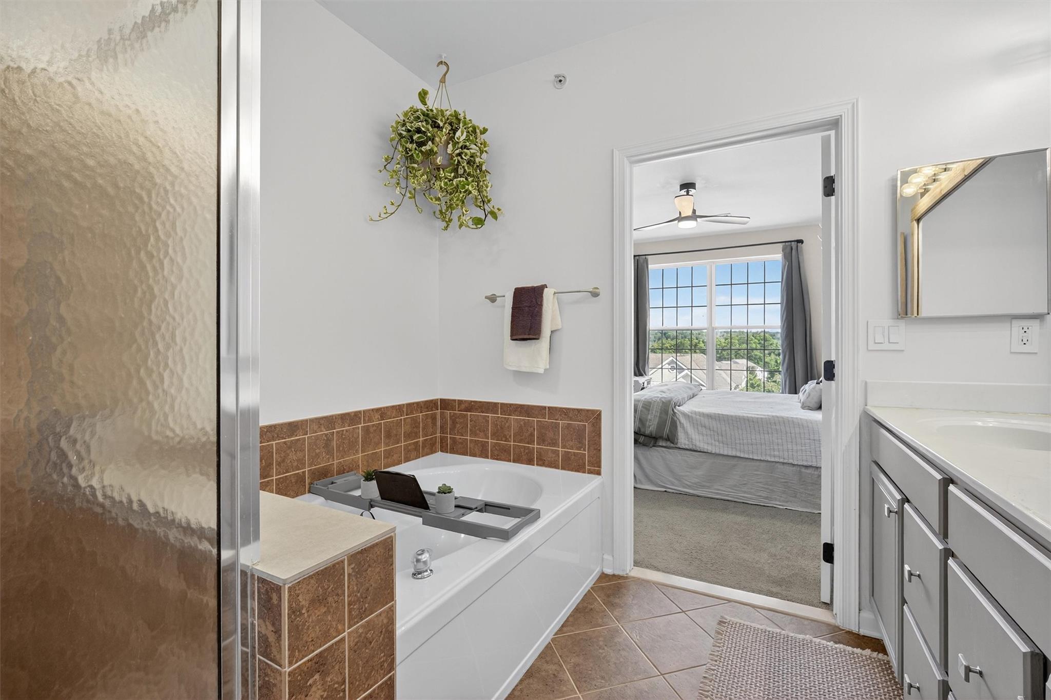 Condo Saratoga  Dutchess County, NY 12524, MLS-889333-20