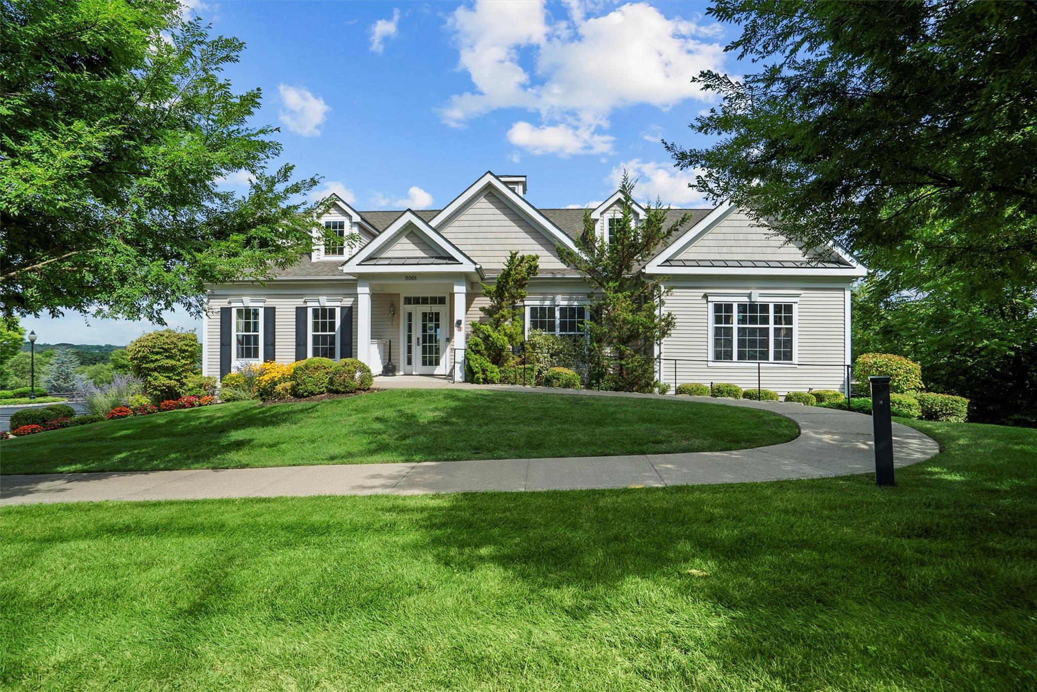Condo Saratoga  Dutchess County, NY 12524, MLS-889333-34