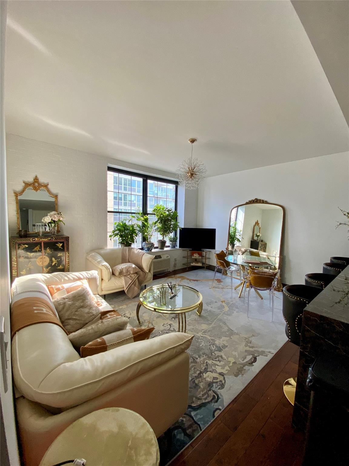 Condo Crescent  Queens, NY 11101, MLS-889346-11