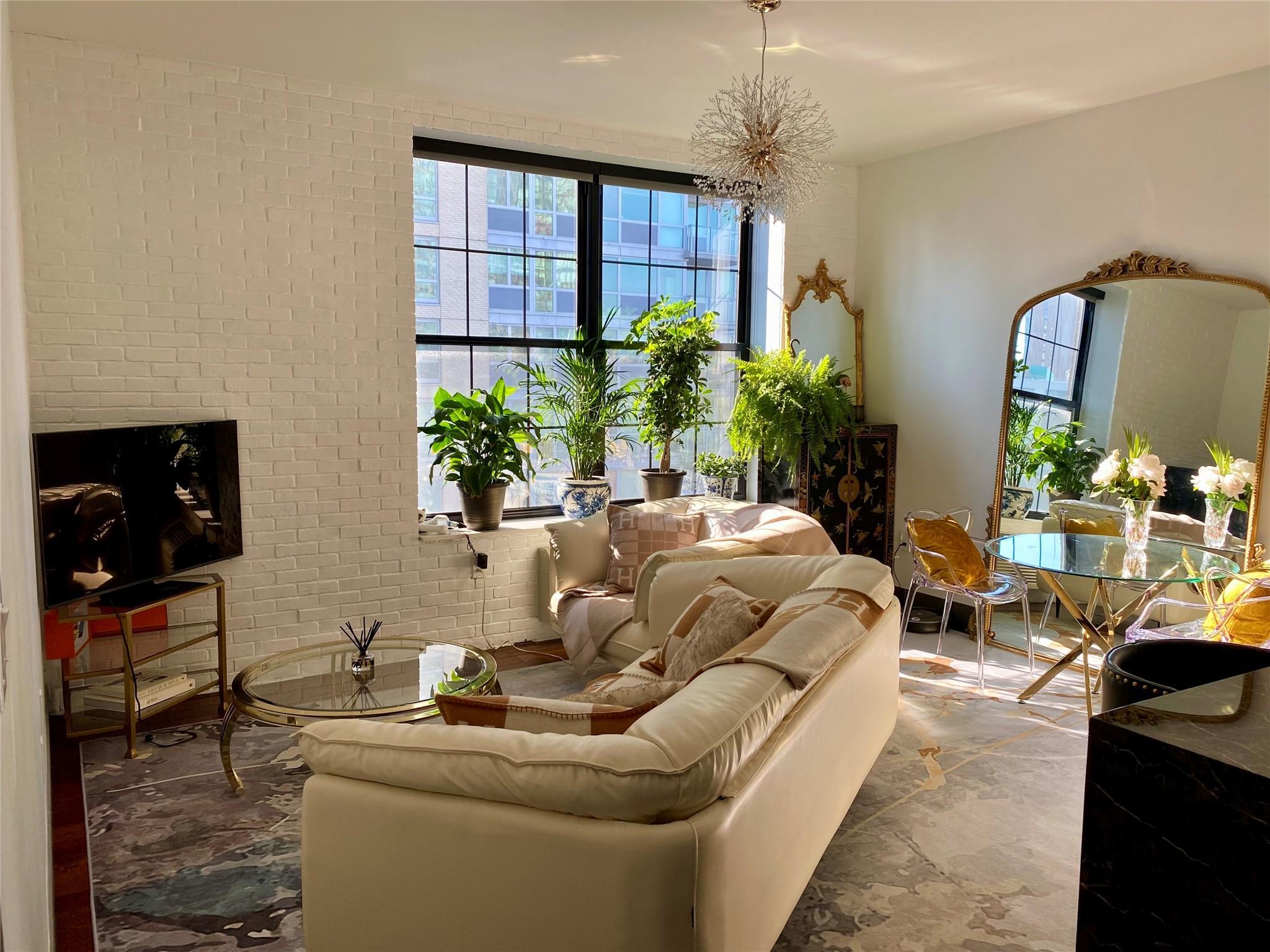 Condo Crescent  Queens, NY 11101, MLS-889346-12