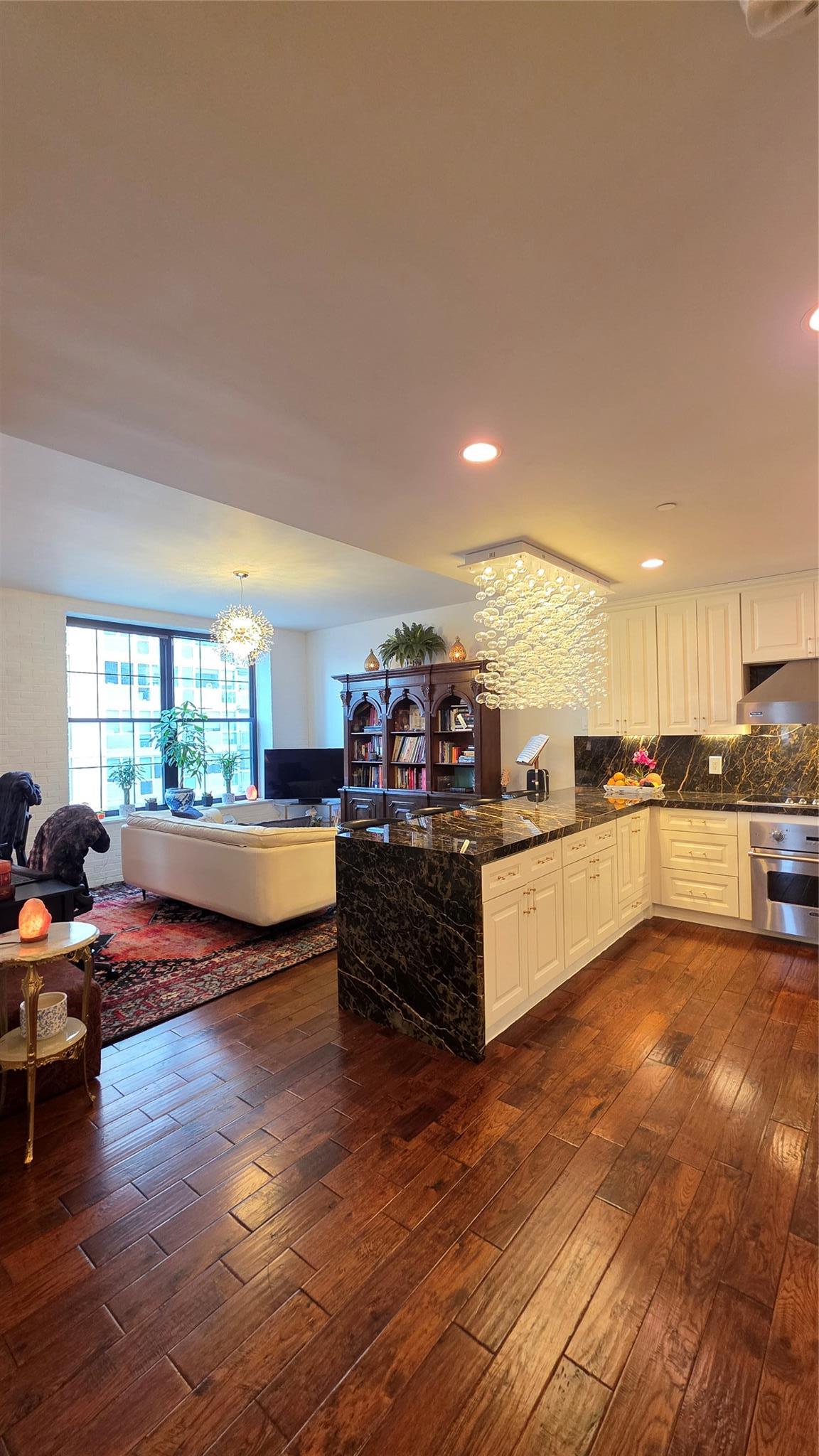 Condo Crescent  Queens, NY 11101, MLS-889346-28
