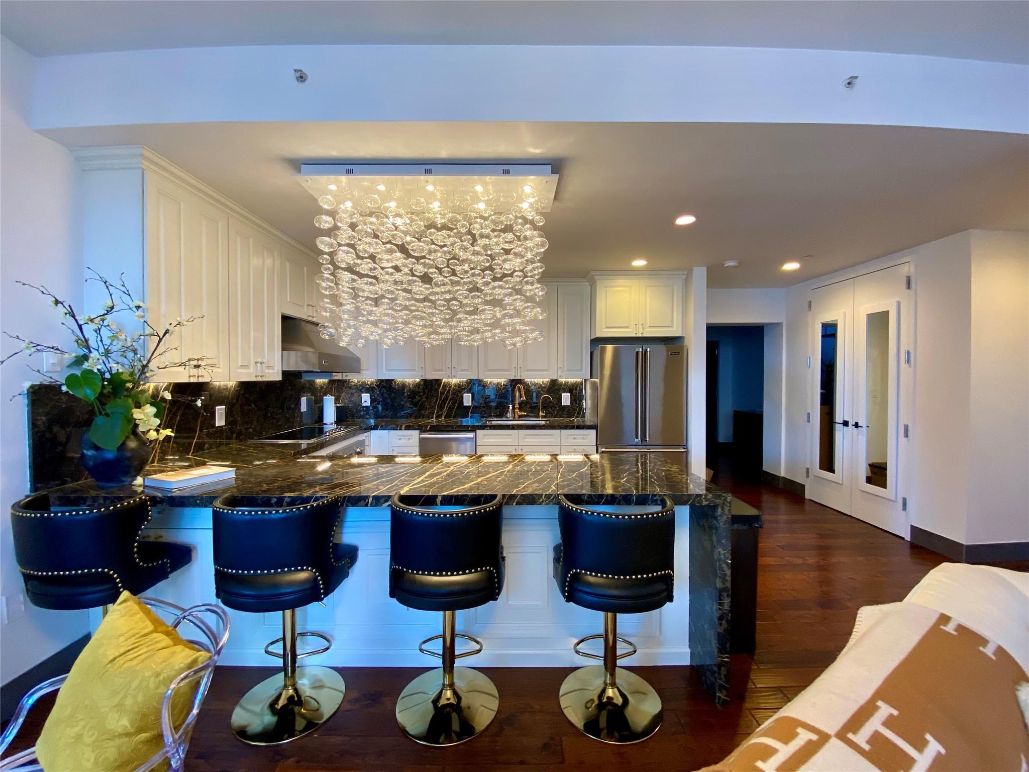 Condo Crescent  Queens, NY 11101, MLS-889346-7