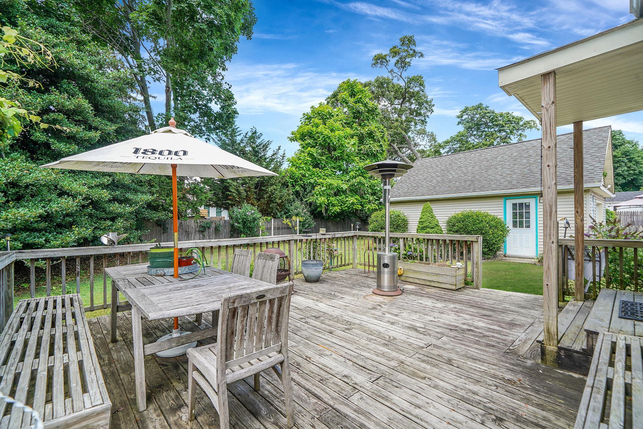 Single Family Oak  Suffolk County, NY 11751, MLS-889356-10