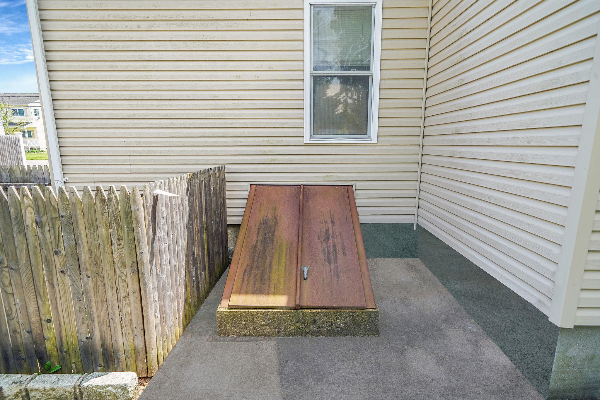 Single Family Oak  Suffolk County, NY 11751, MLS-889356-11