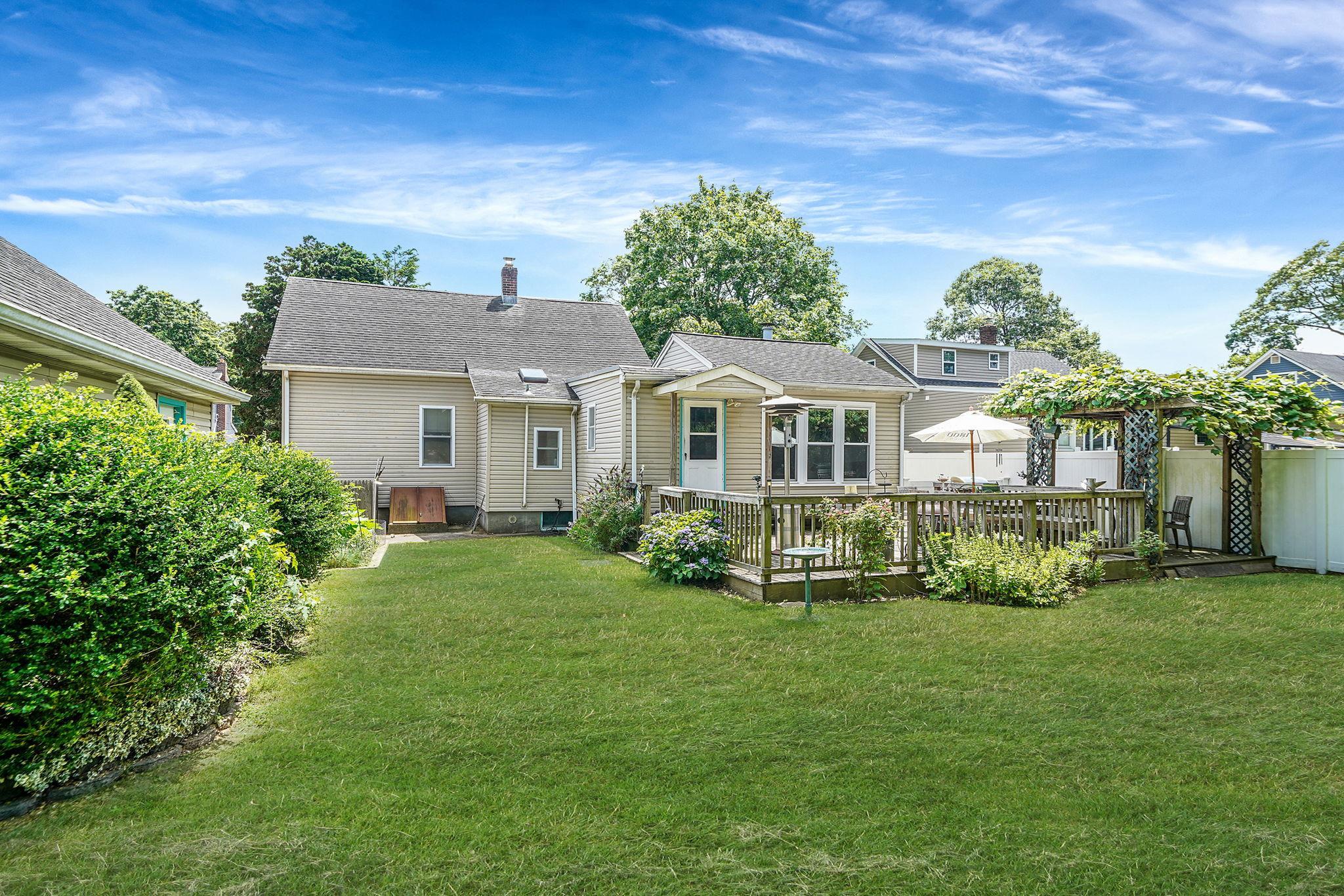 Single Family Oak  Suffolk County, NY 11751, MLS-889356-6