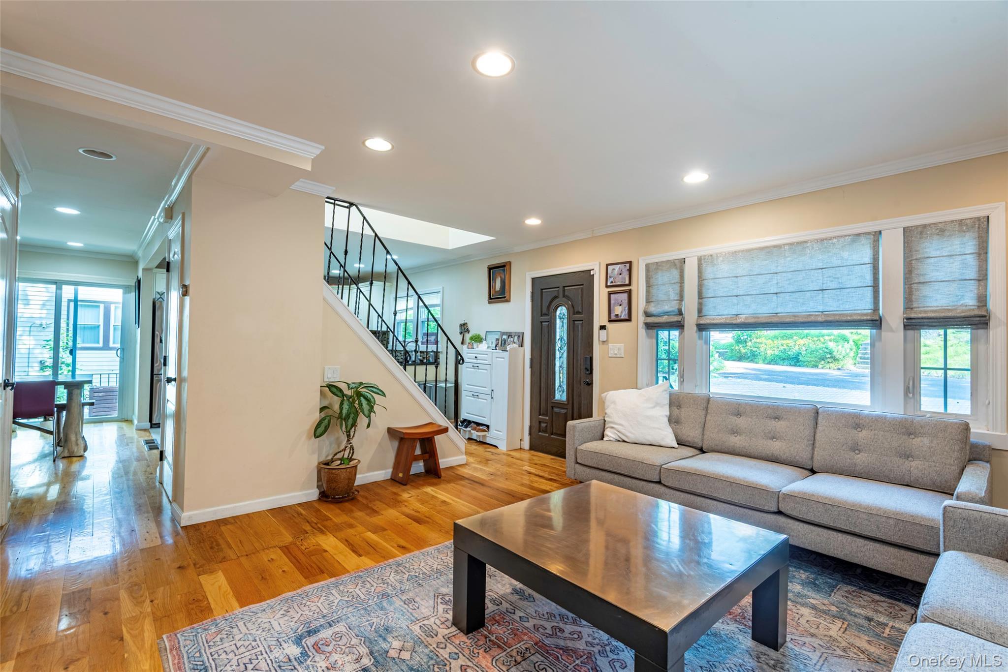 Single Family Manor Nassau County, NY 11020, MLS-889374-13